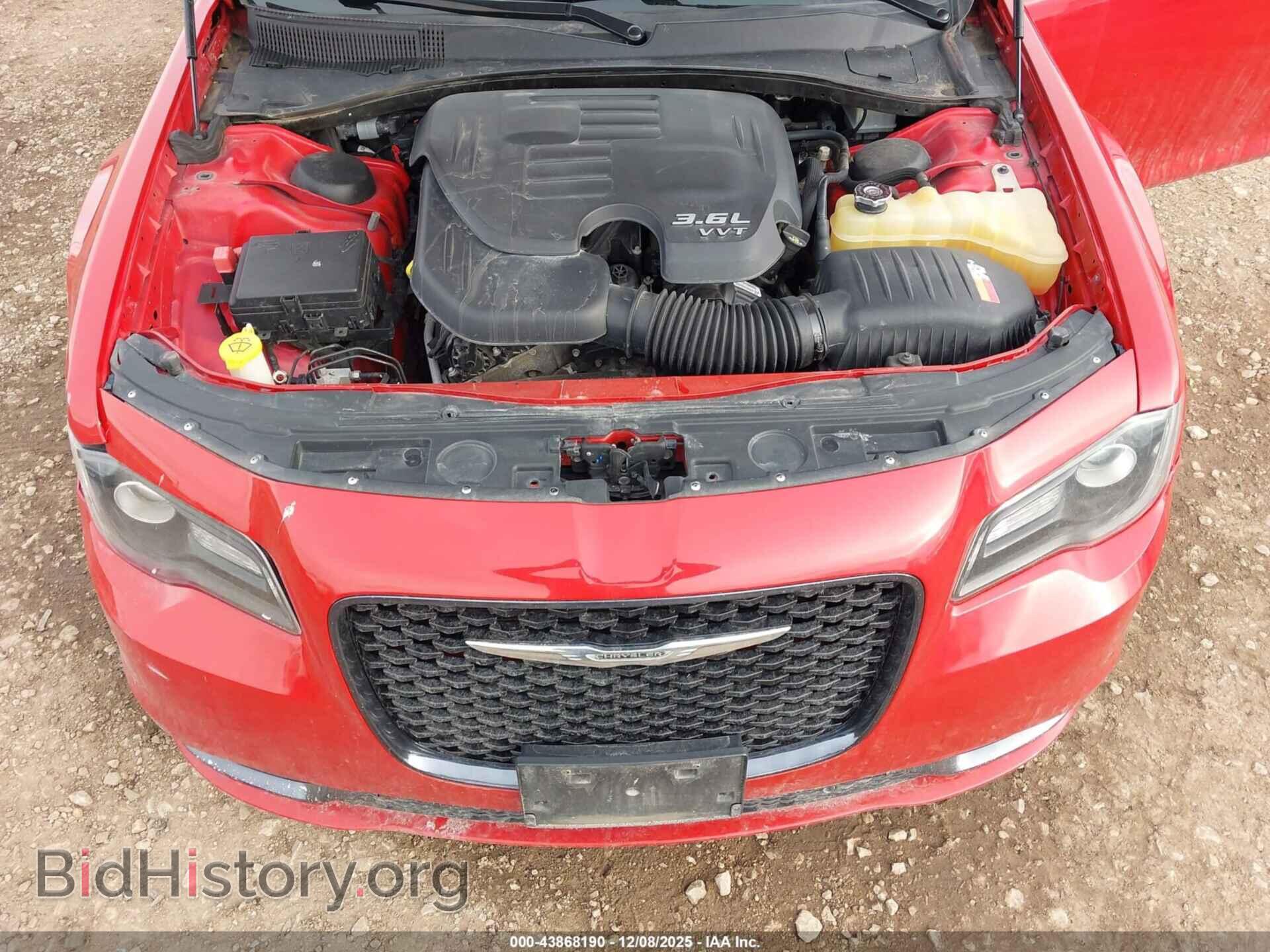 2016 CHRYSLER 300 - VIN: 2C3CCAGG7GH208982 - Photo 10