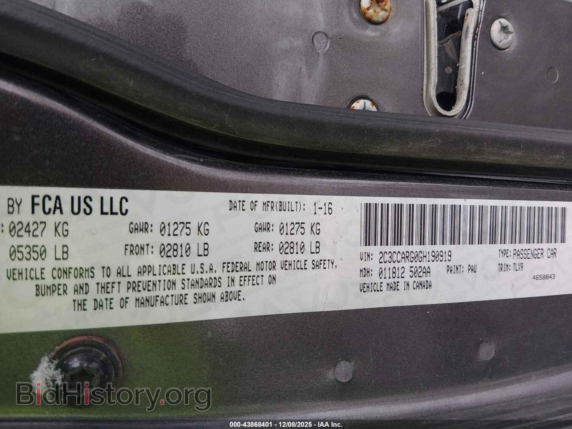 2016 CHRYSLER 300 - VIN: 2C3CCARG0GH190919 - Фото 9