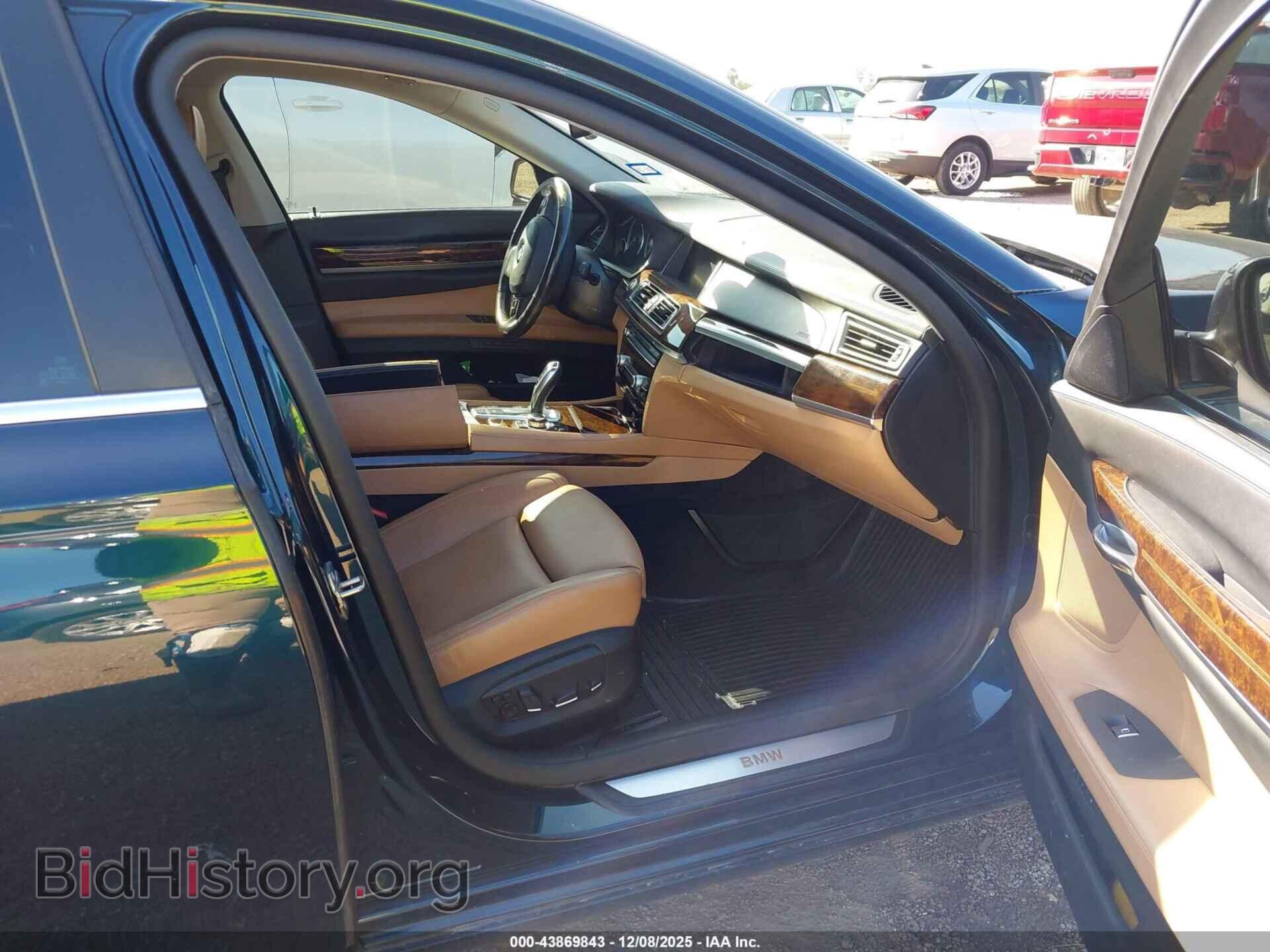 2013 BMW 740LI - VIN: WBAYF4C59DDE23710 - Фото 5