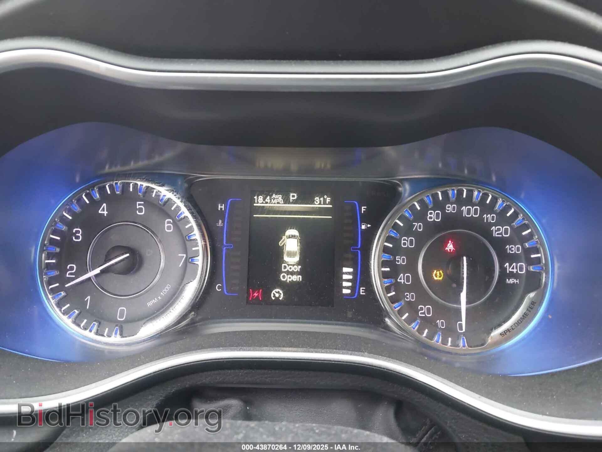 2016 CHRYSLER 200 - VIN: 1C3CCCAB6GN160357 - Фото 7