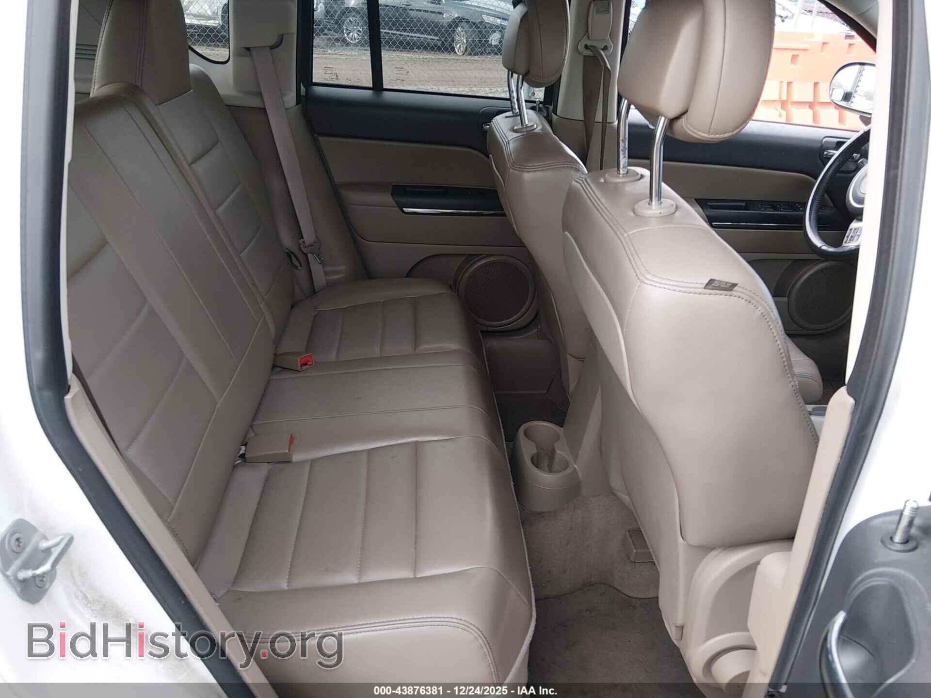 2012 JEEP COMPASS - VIN: 1C4NJDCB6CD655896 - Photo 8