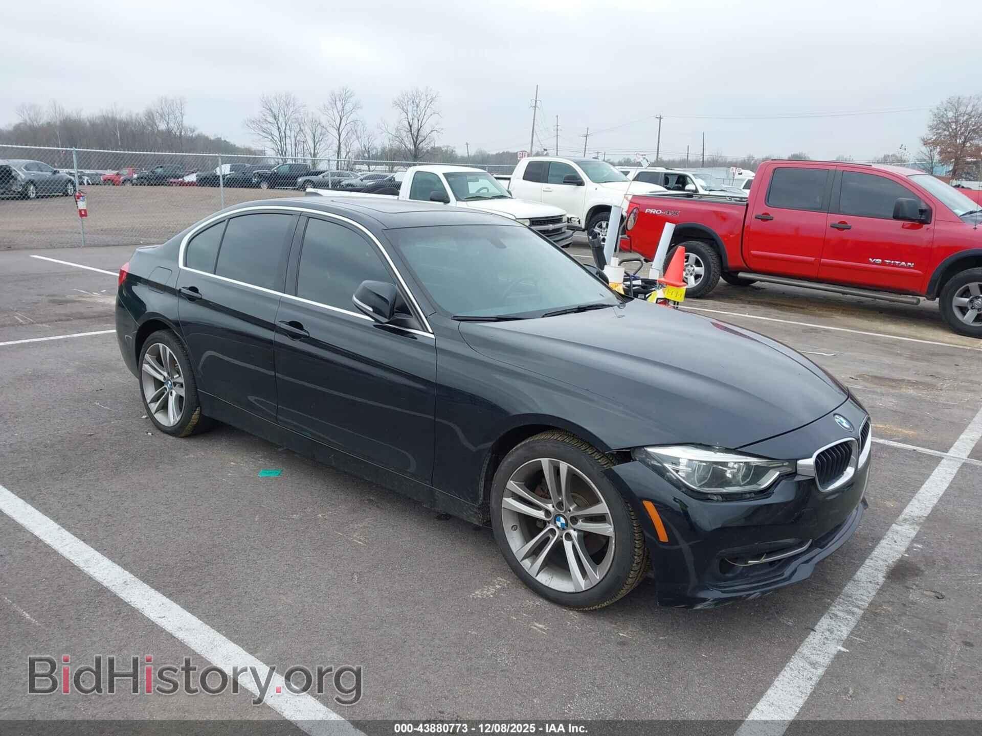 Фотография WBA8D9G5XJNU70597 - BMW 330I 2018