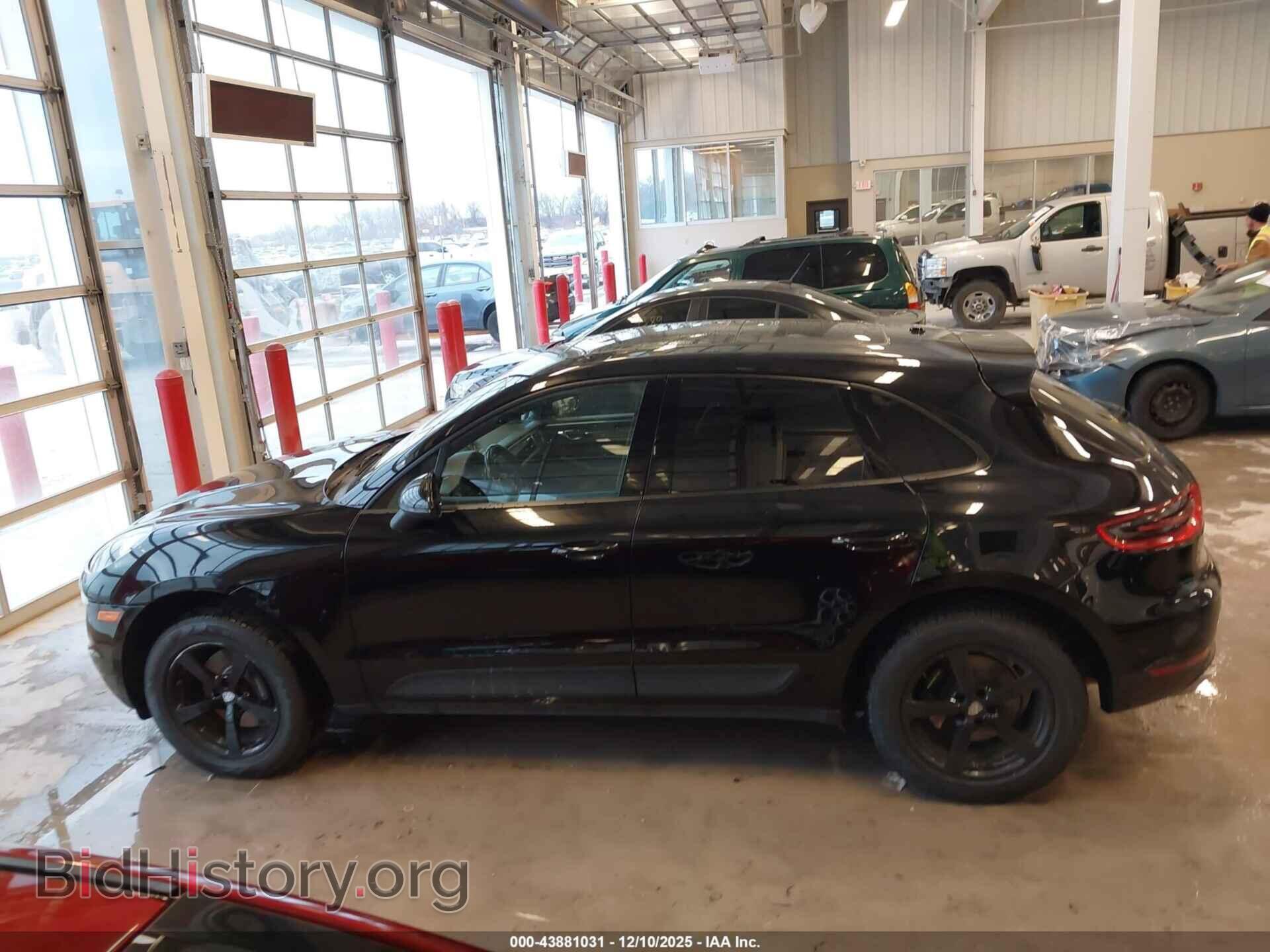2017 PORSCHE MACAN - VIN: WP1AA2A57HLB03500 - Photo 14