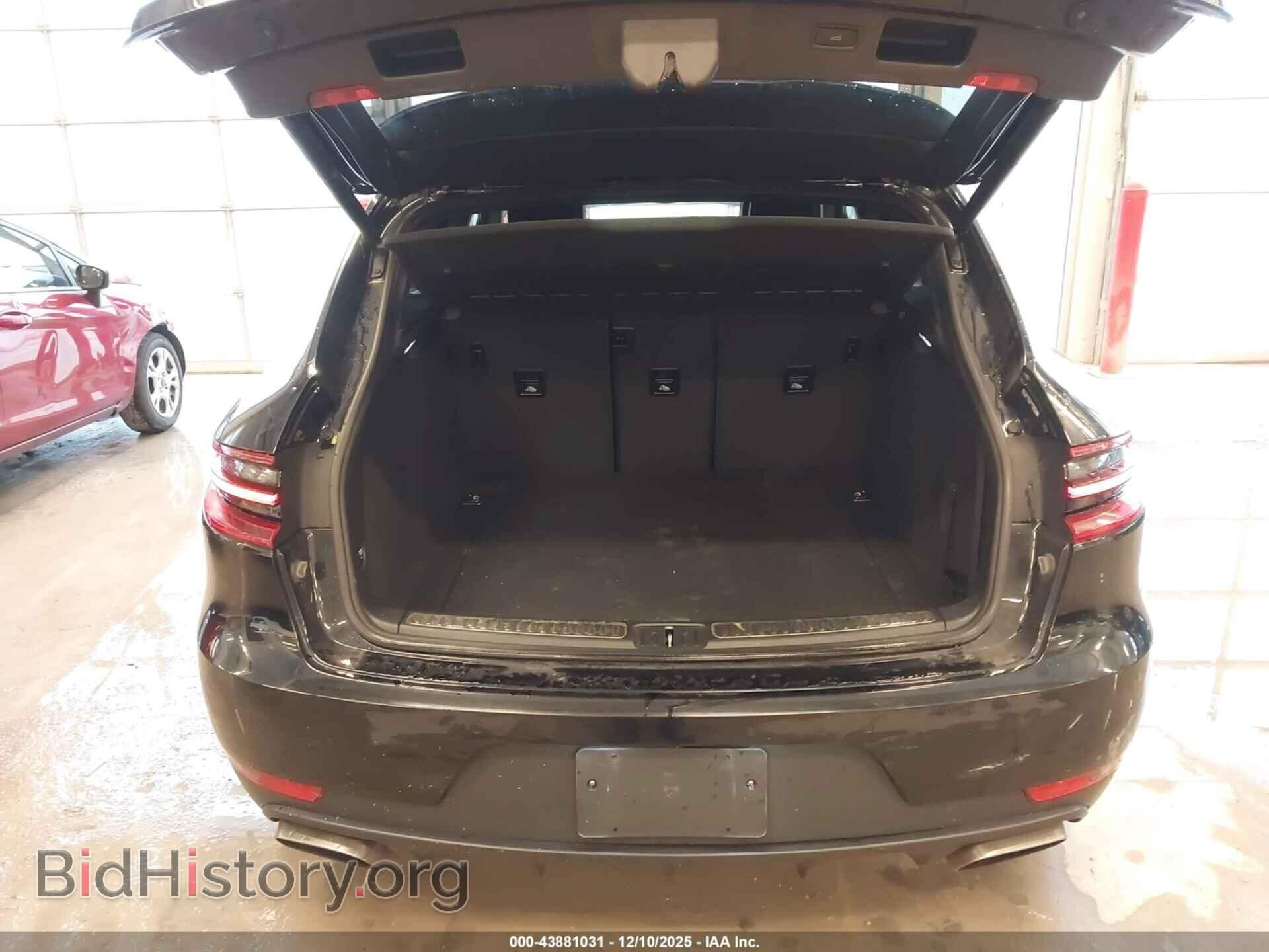 2017 PORSCHE MACAN - VIN: WP1AA2A57HLB03500 - Photo 18