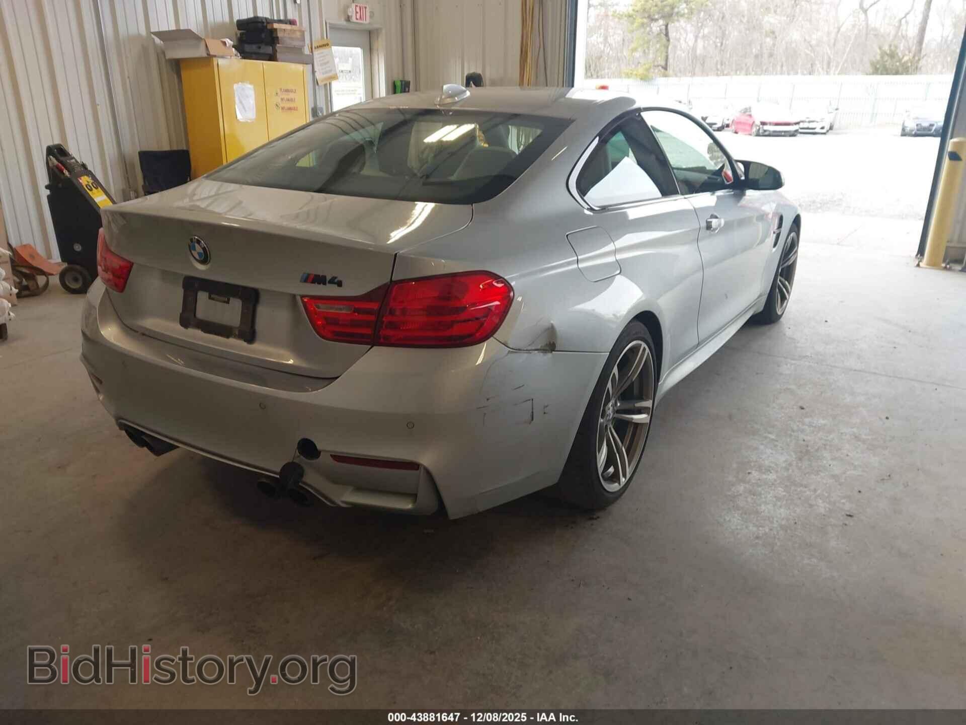 2015 BMW M4 - VIN: WBS3R9C59FK334774 - Фото 4