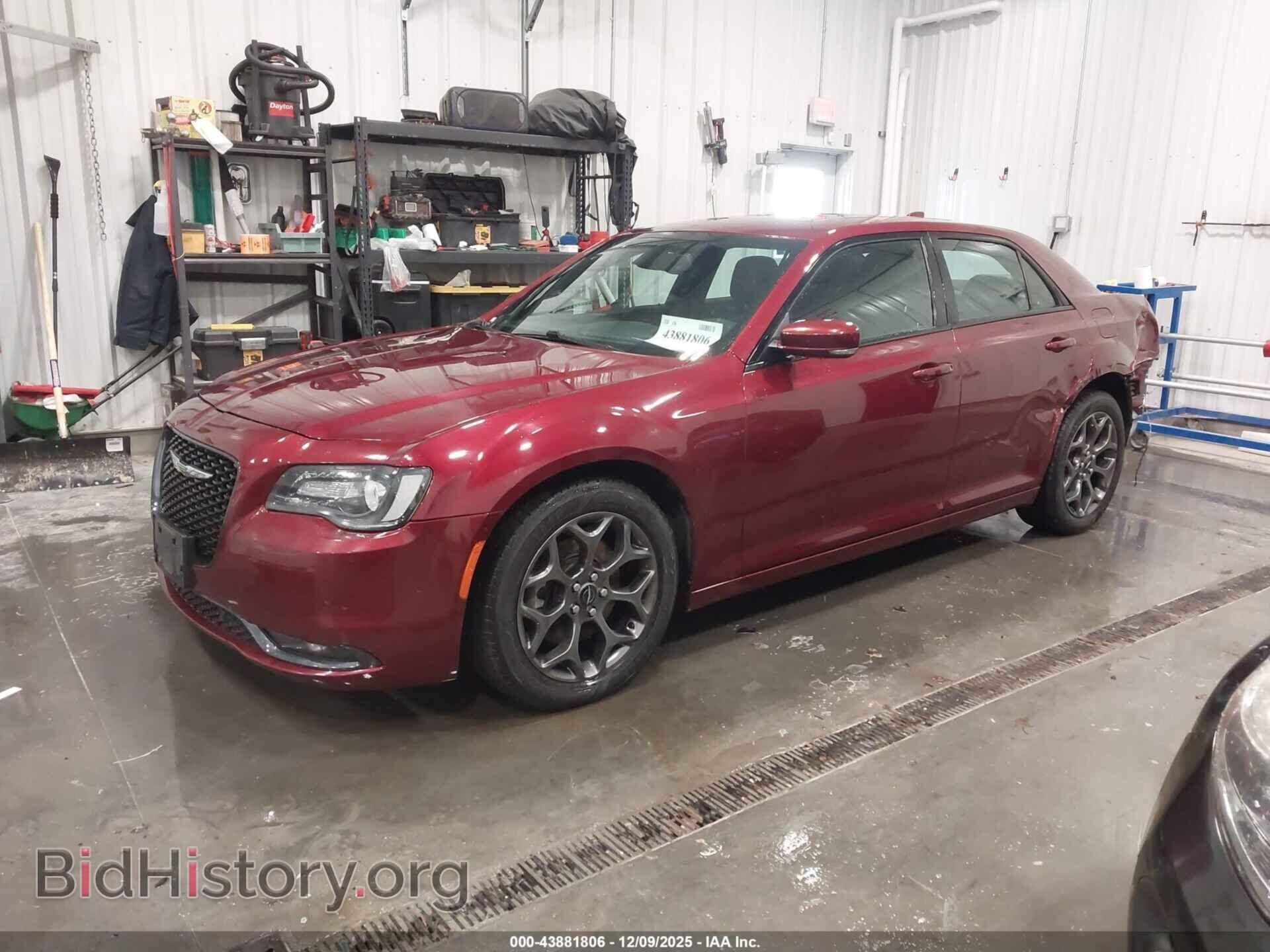 2018 CHRYSLER 300 - VIN: 2C3CCAGG5JH165685 - Фото 2