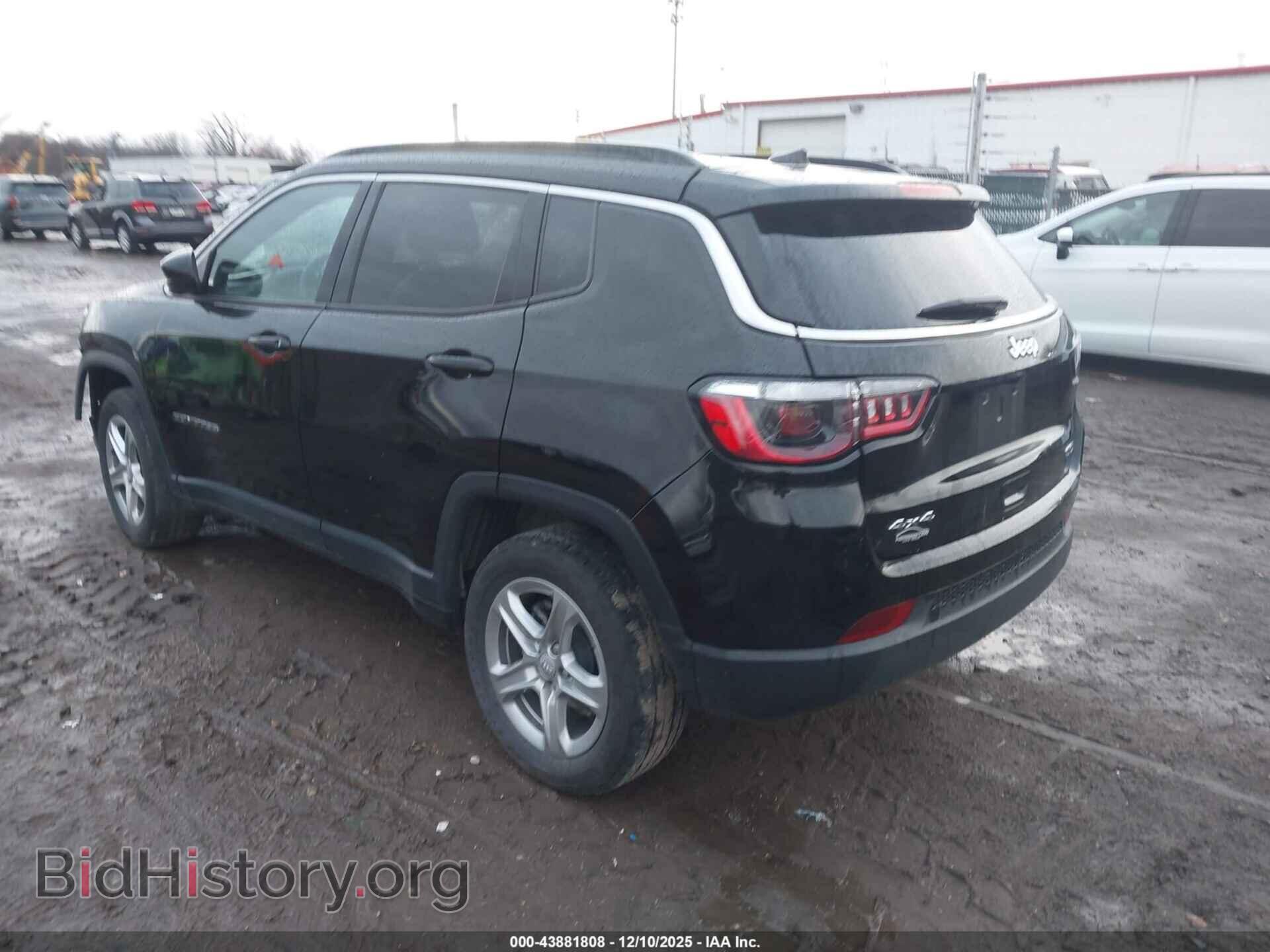 2024 JEEP COMPASS - VIN: 3C4NJDBNXRT591490 - Фото 3