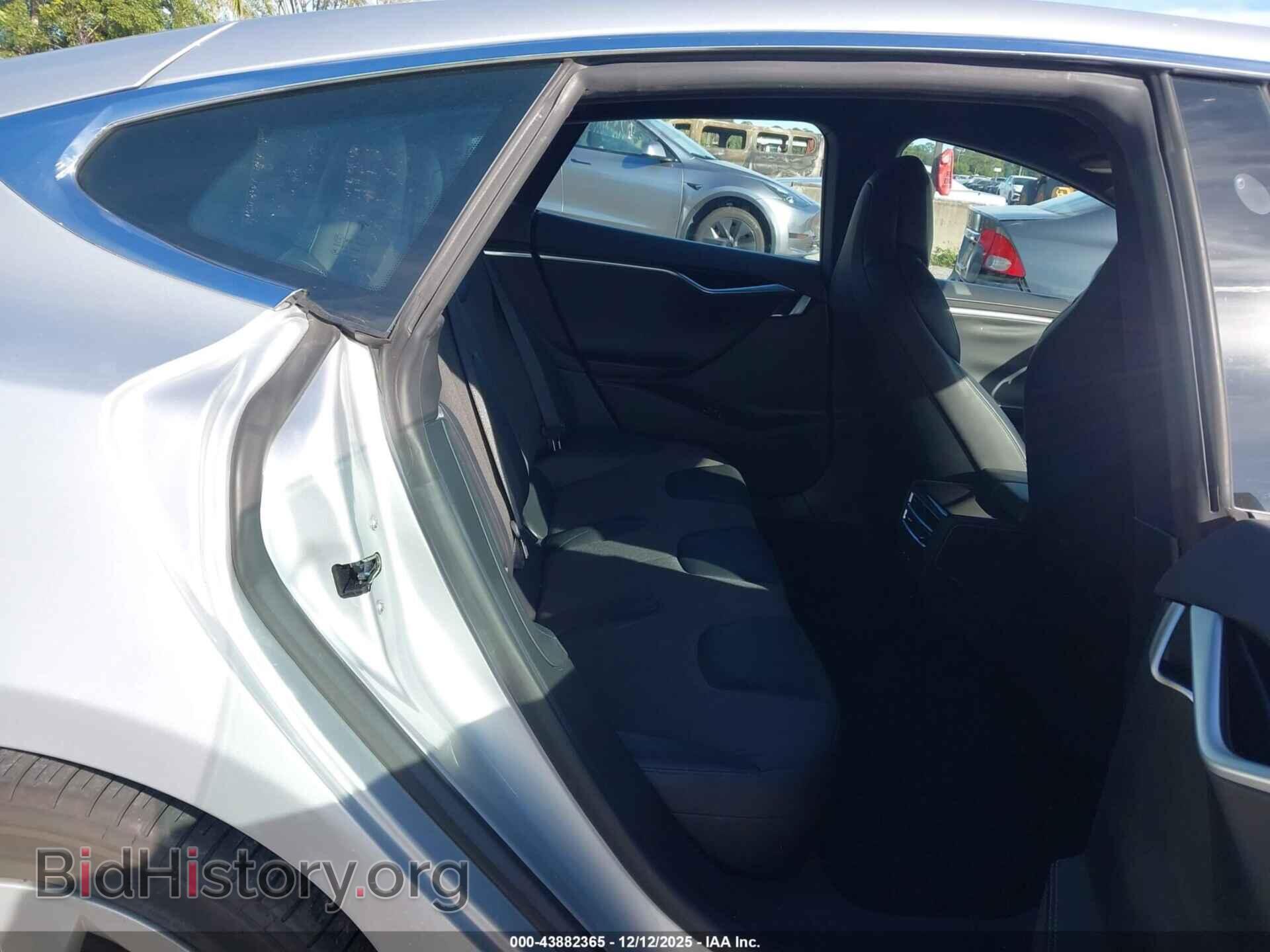 2017 TESLA MODEL S - VIN: 5YJSA1E18HF205429 - Фото 8