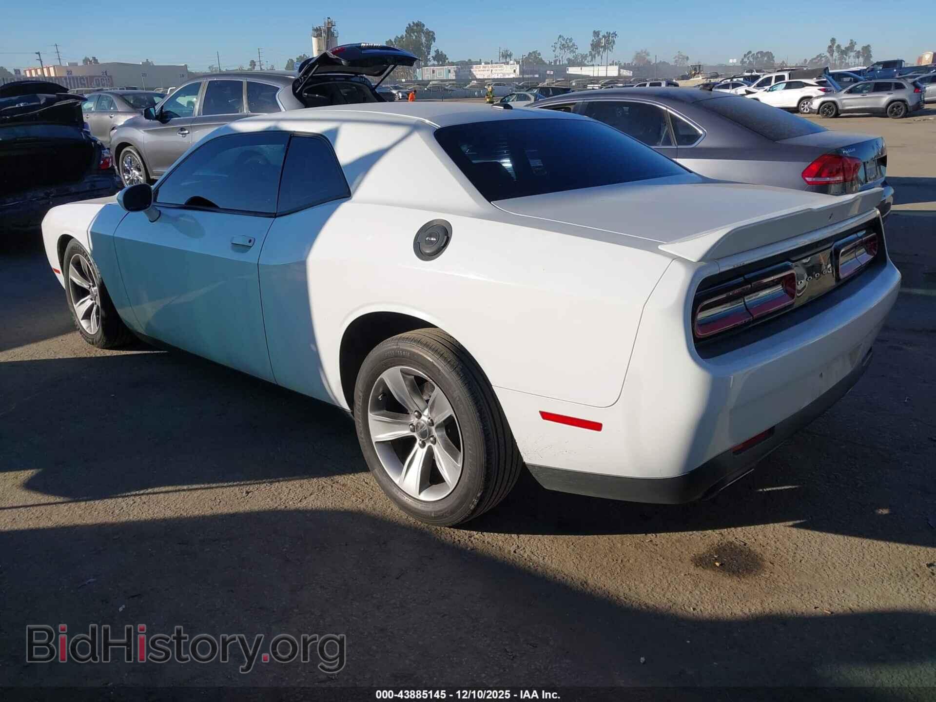 2018 DODGE CHALLENGER - VIN: 2C3CDZAG8JH153132 - Фото 3