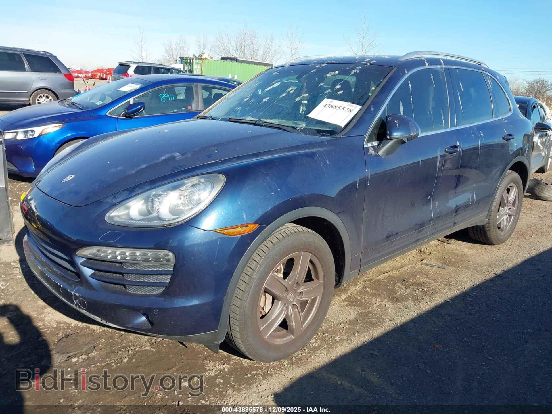 2011 PORSCHE CAYENNE - VIN: WP1AA2A23BLA08302 - Photo 2