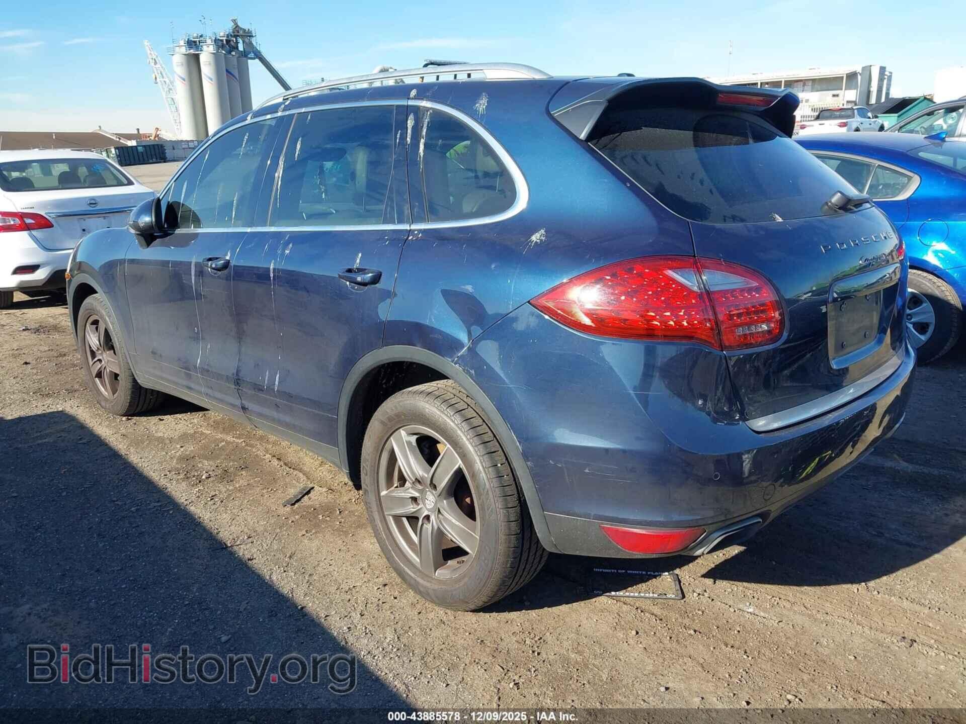 2011 PORSCHE CAYENNE - VIN: WP1AA2A23BLA08302 - Photo 3