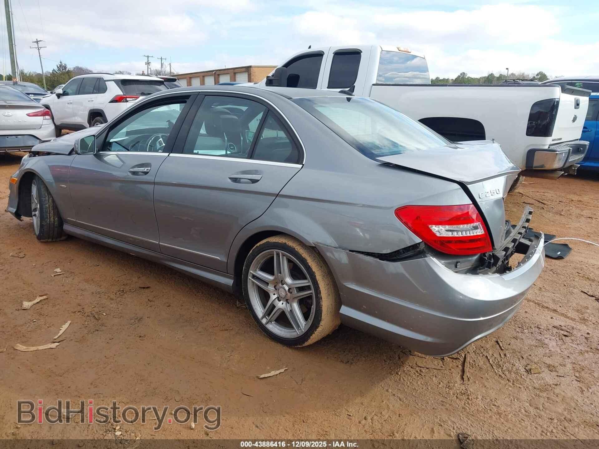2012 MERCEDES-BENZ C 250 - VIN: WDDGF4HB0CA729145 - Photo 3