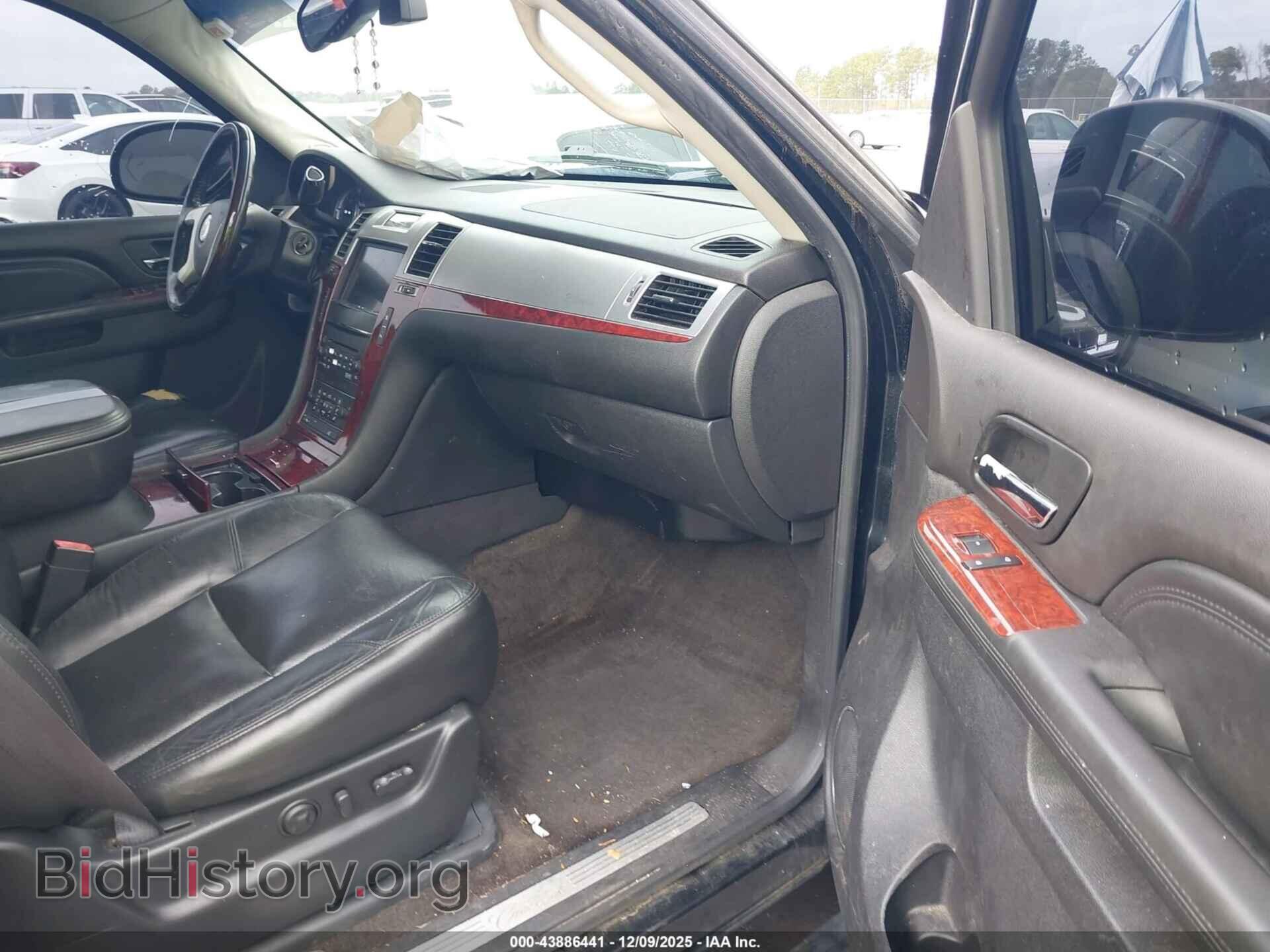 2011 CADILLAC ESCALADE - VIN: 1GYS4CEF6BR141983 - Фото 5