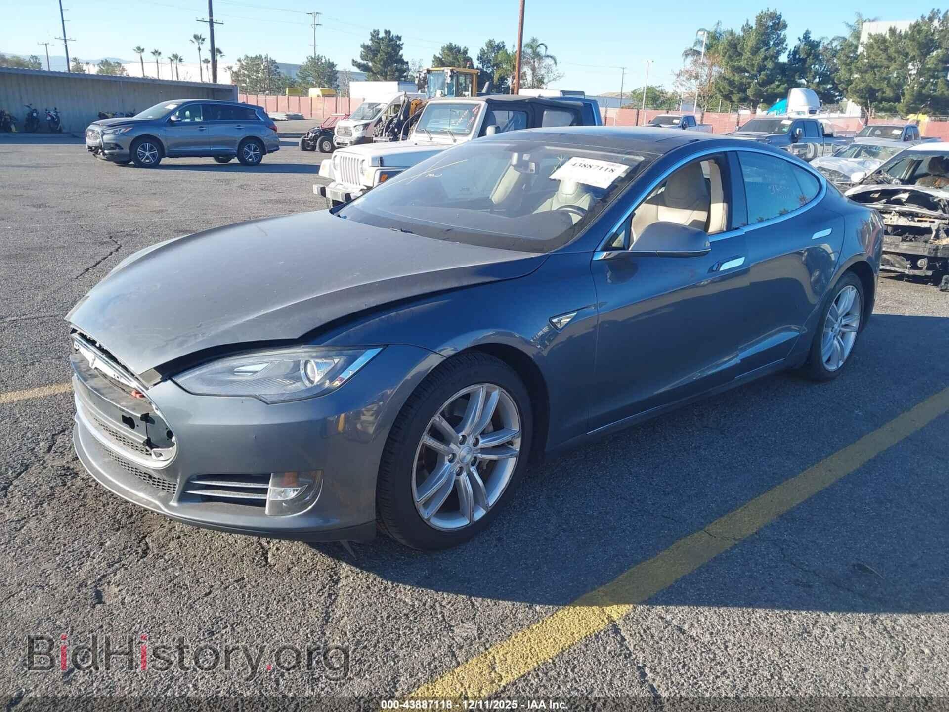 2013 TESLA MODEL S - VIN: 5YJSA1CN0DFP14088 - Фото 2