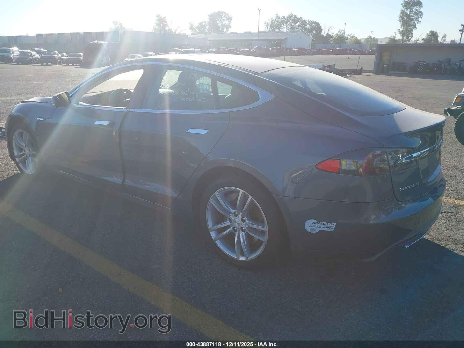 2013 TESLA MODEL S - VIN: 5YJSA1CN0DFP14088 - Фото 3