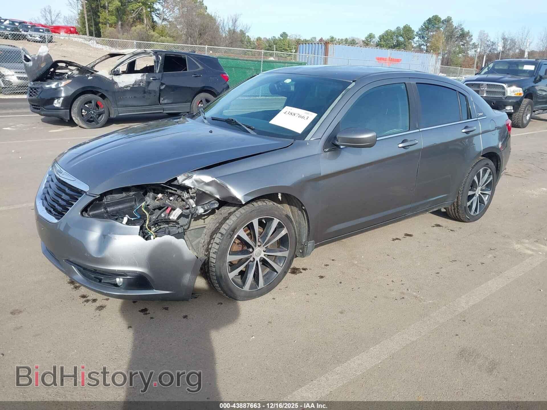 2013 CHRYSLER 200 - VIN: 1C3CCBBG6DN738215 - Photo 2