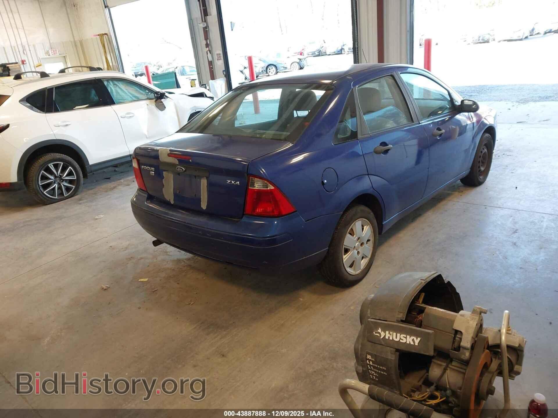 2006 FORD FOCUS - VIN: 1FAFP34N16W243728 - Фото 4