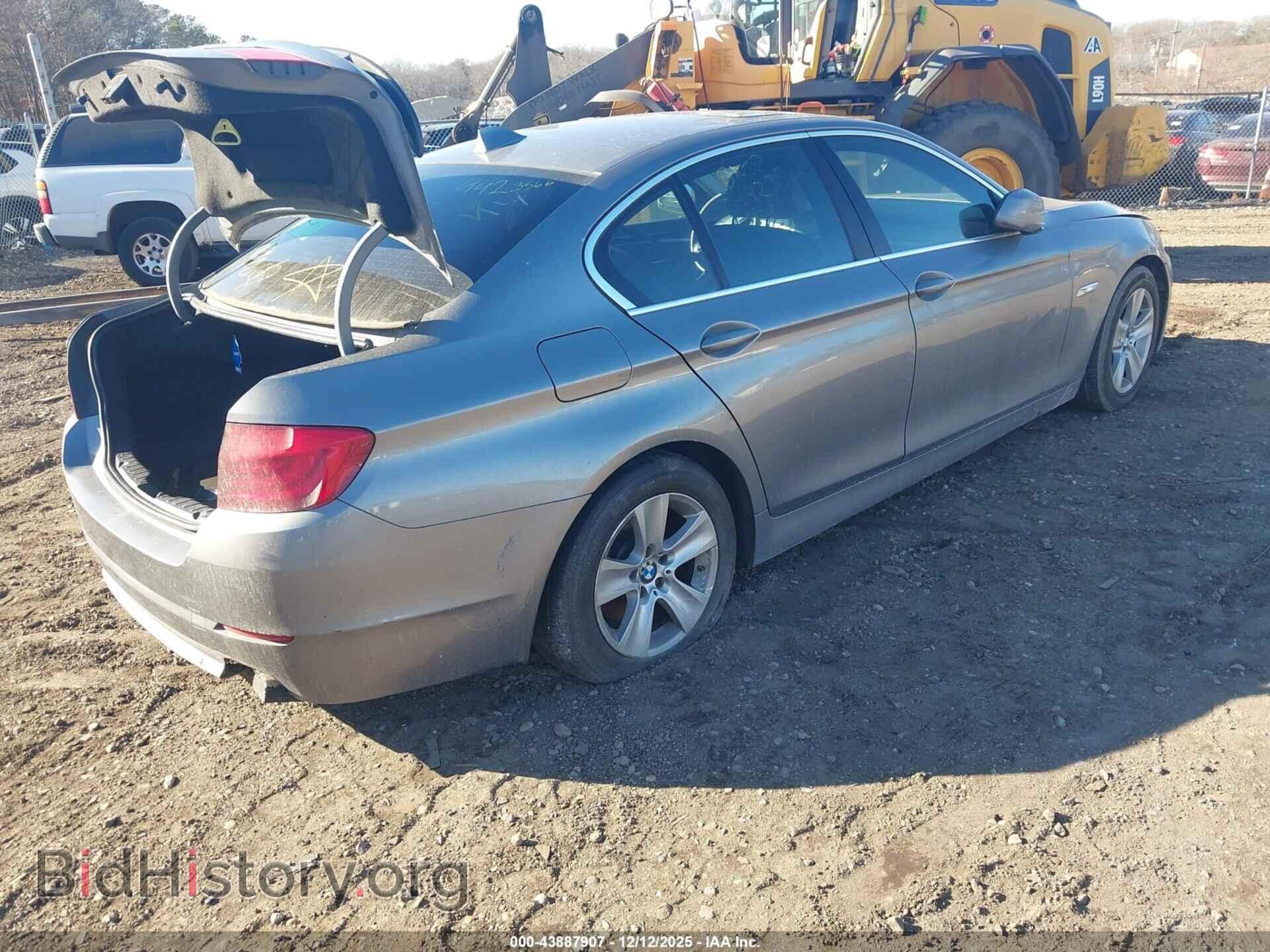 2011 BMW 528I - VIN: WBAFR1C58BC742013 - Фото 4