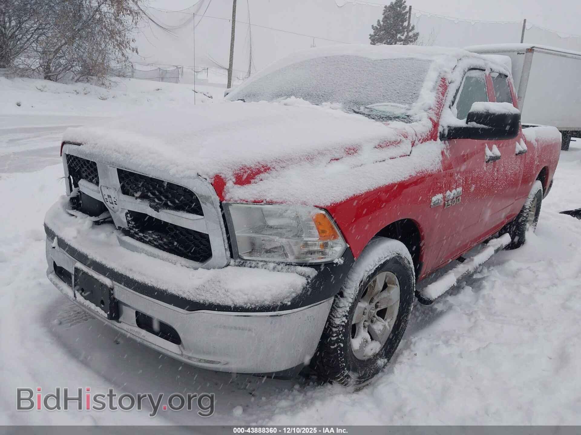 2018 RAM 1500 - VIN: 1C6RR6FT5JS330781 - Фото 2