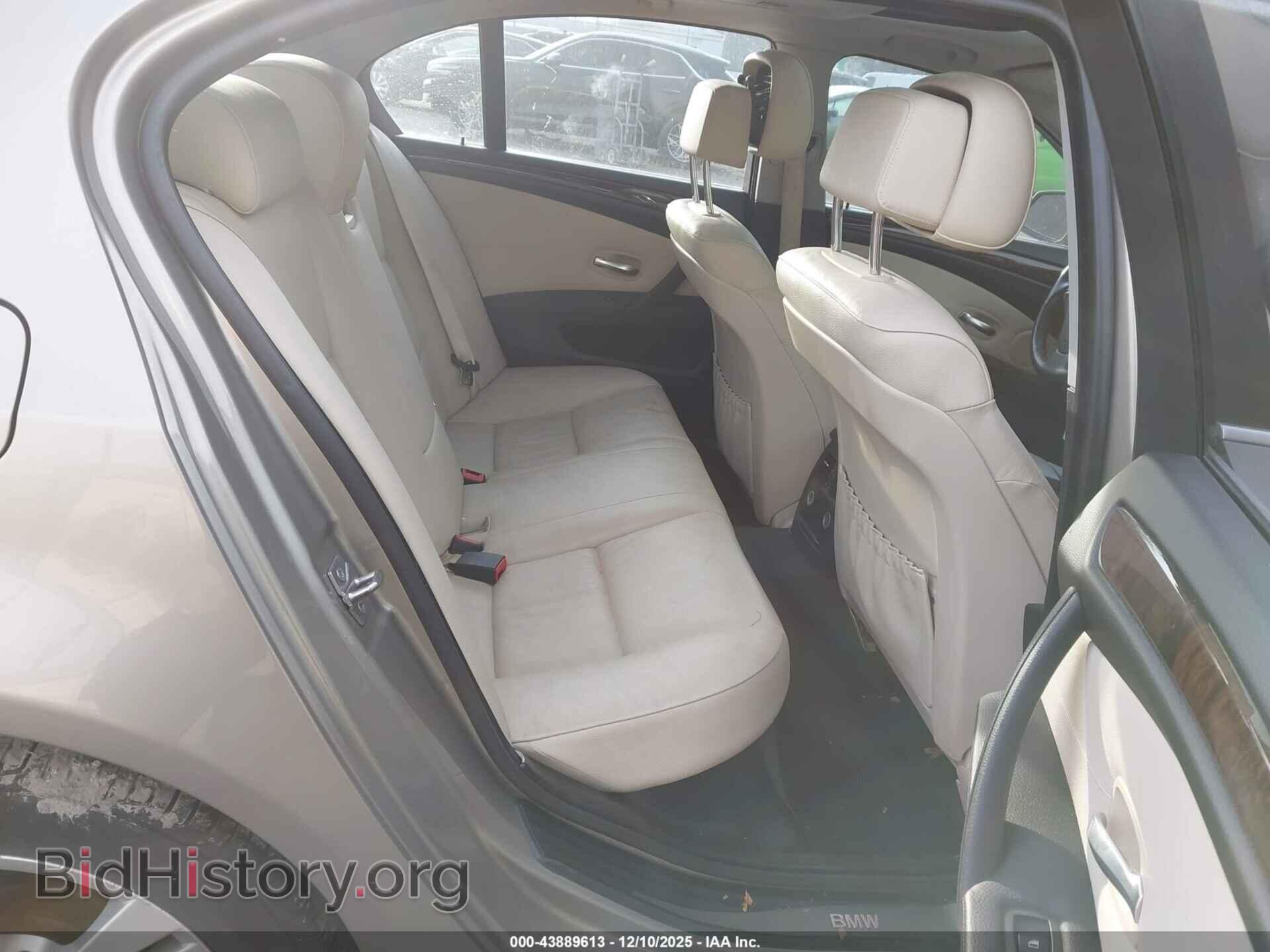 2010 BMW 528I - VIN: WBANV1C51AC388809 - Фото 8
