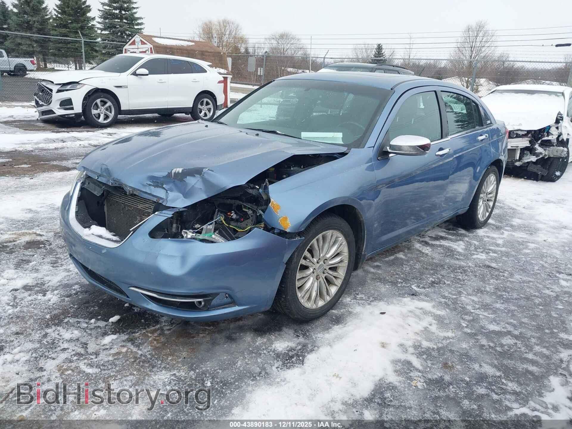 2011 CHRYSLER 200 - VIN: 1C3BC2FG6BN582504 - Фото 2