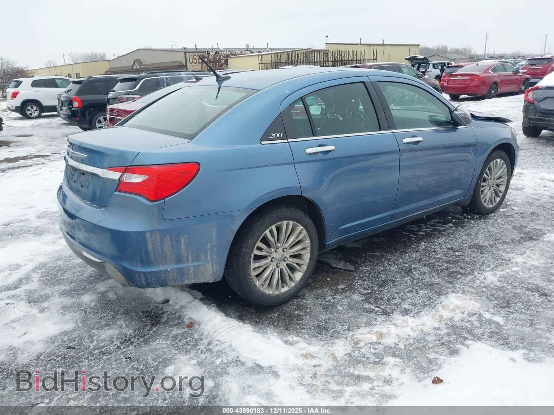 2011 CHRYSLER 200 - VIN: 1C3BC2FG6BN582504 - Фото 4