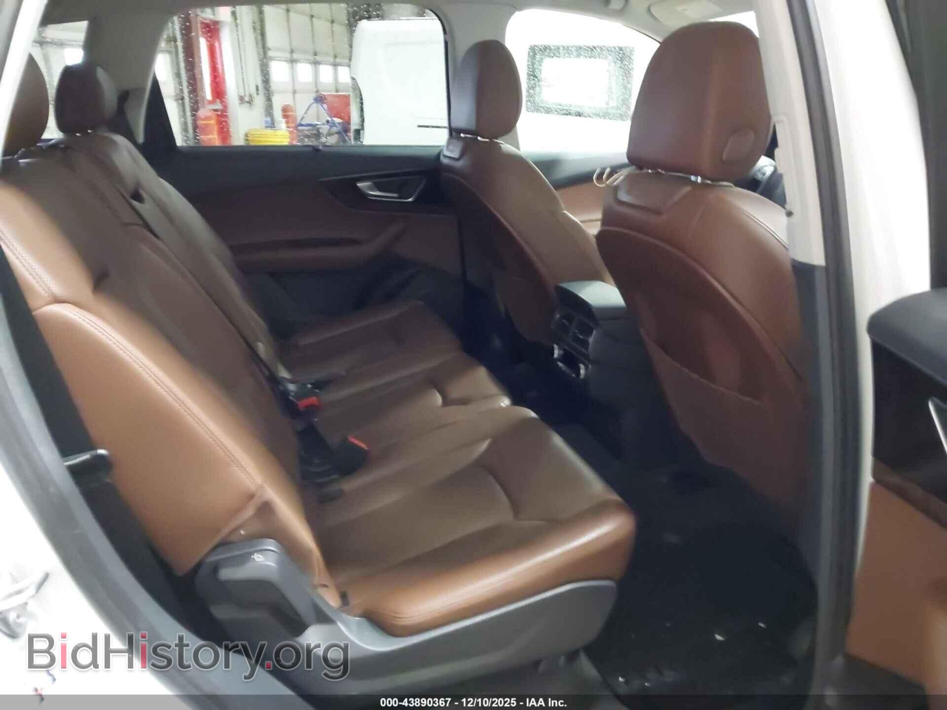2017 AUDI Q7 - VIN: WA1VAAF76HD043477 - Фото 8