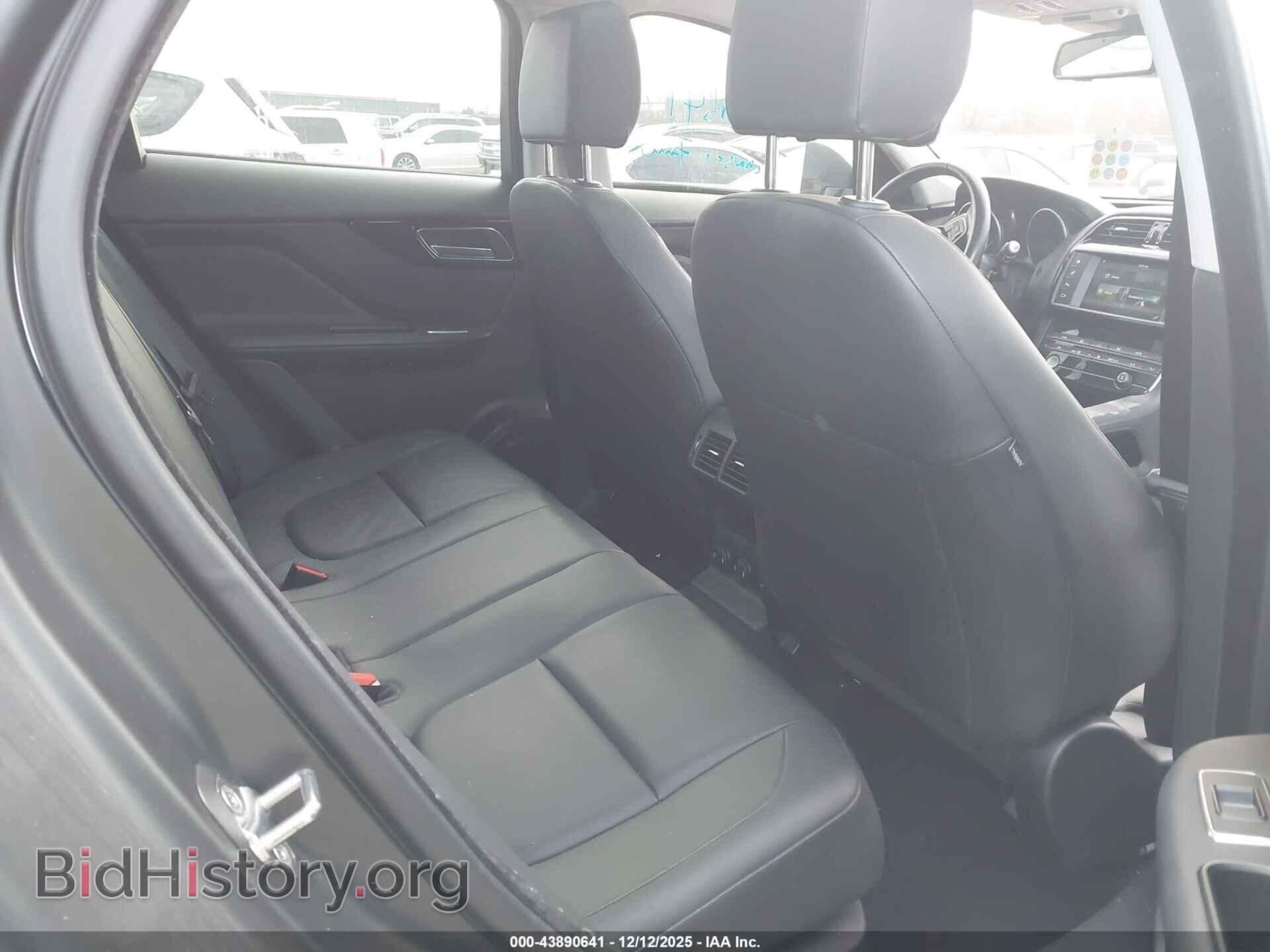 2017 JAGUAR F-PACE - VIN: SADCJ2BV2HA054554 - Фото 8
