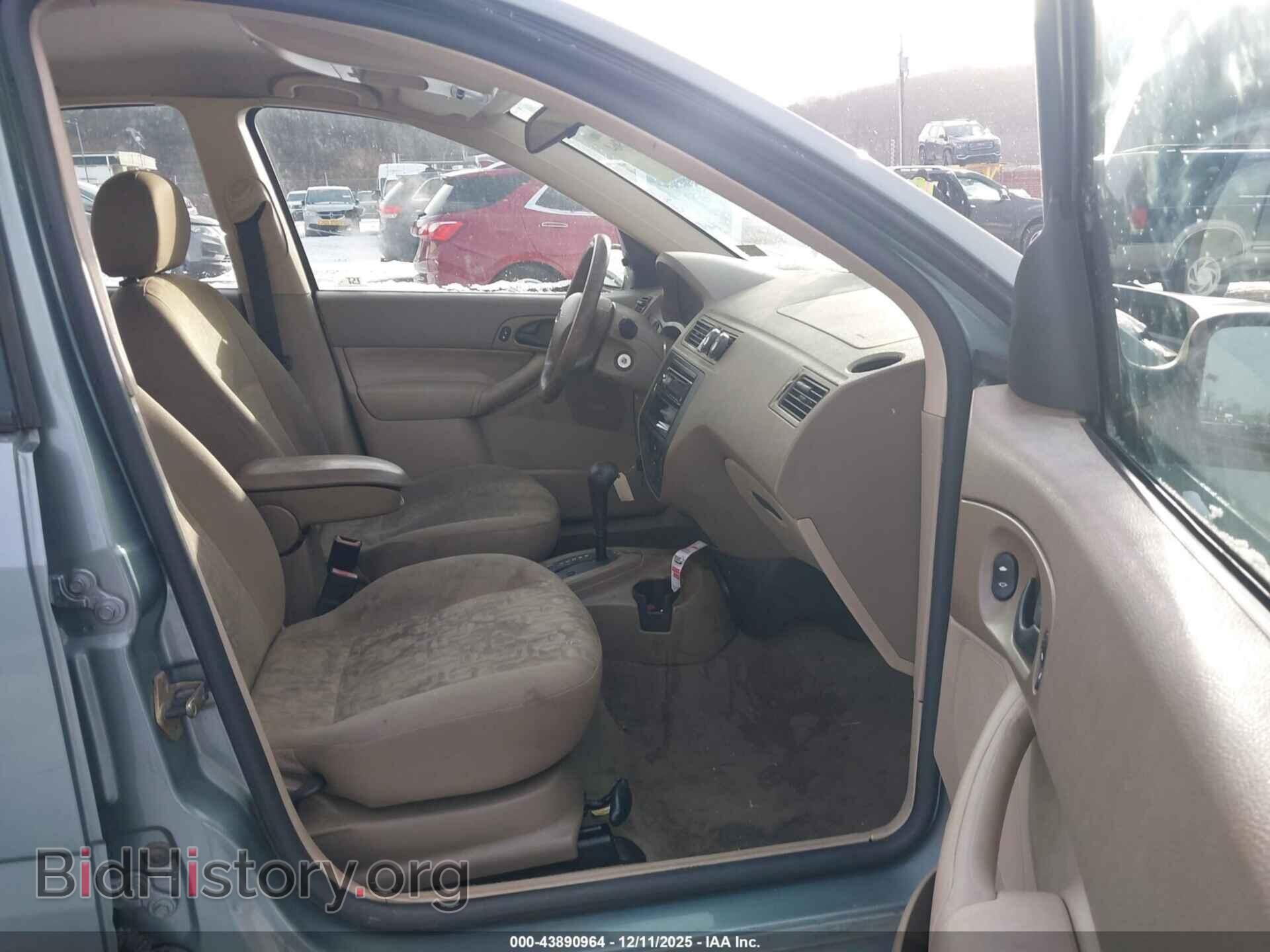 2005 FORD FOCUS - VIN: 1FAFP34N75W209811 - Фото 5