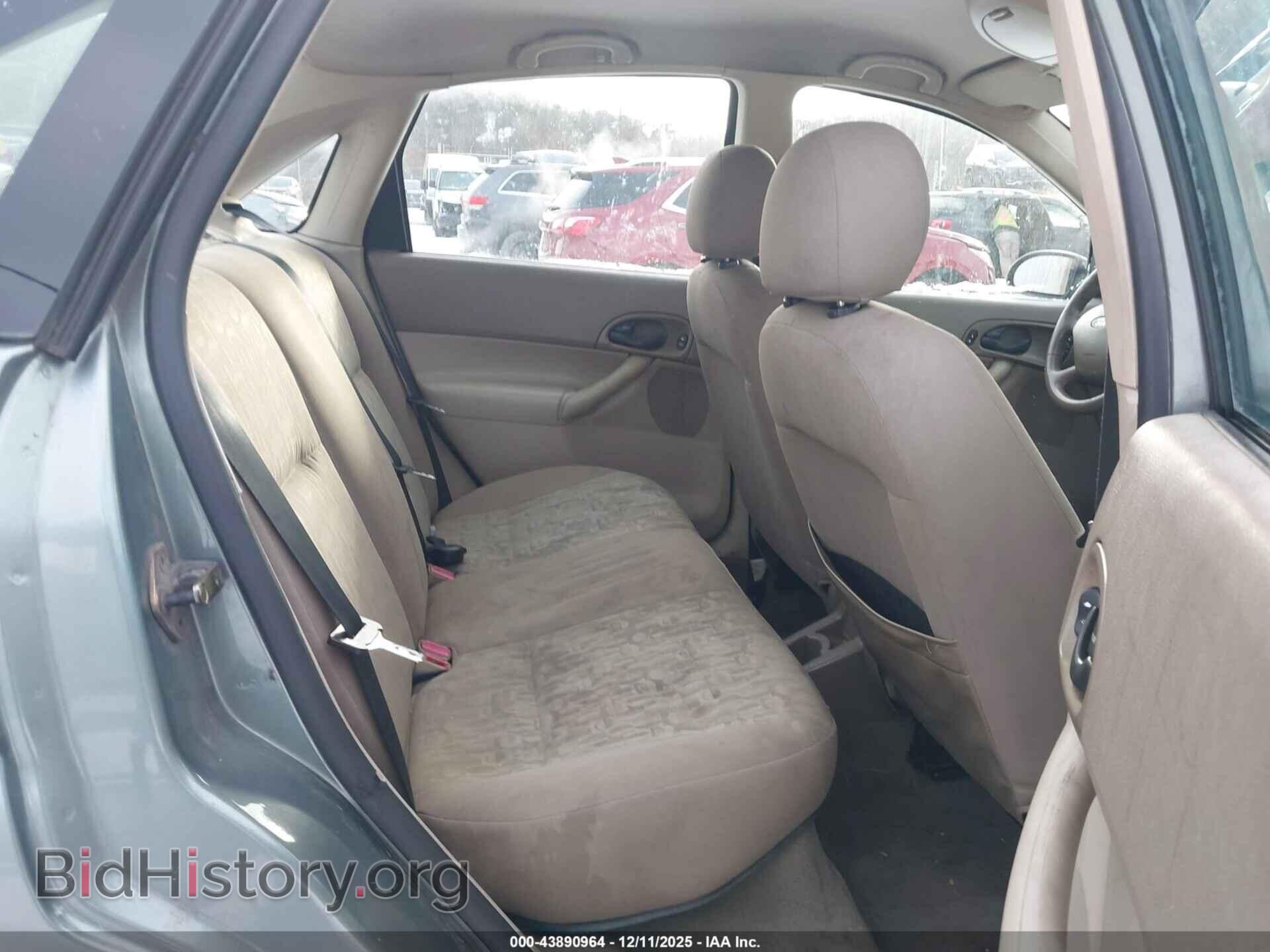 2005 FORD FOCUS - VIN: 1FAFP34N75W209811 - Фото 8