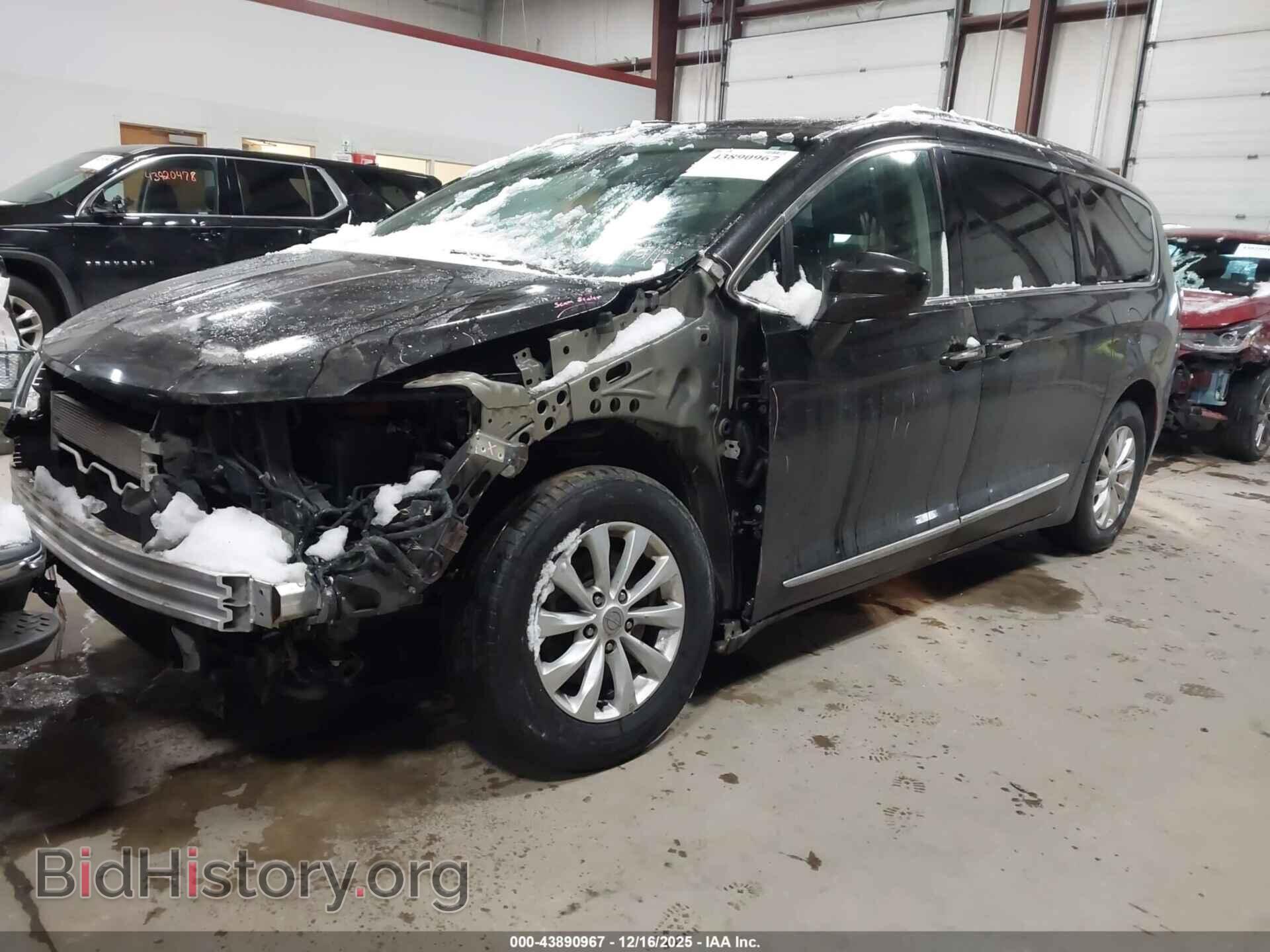 2019 CHRYSLER PACIFICA - VIN: 2C4RC1BG9KR704737 - Photo 2