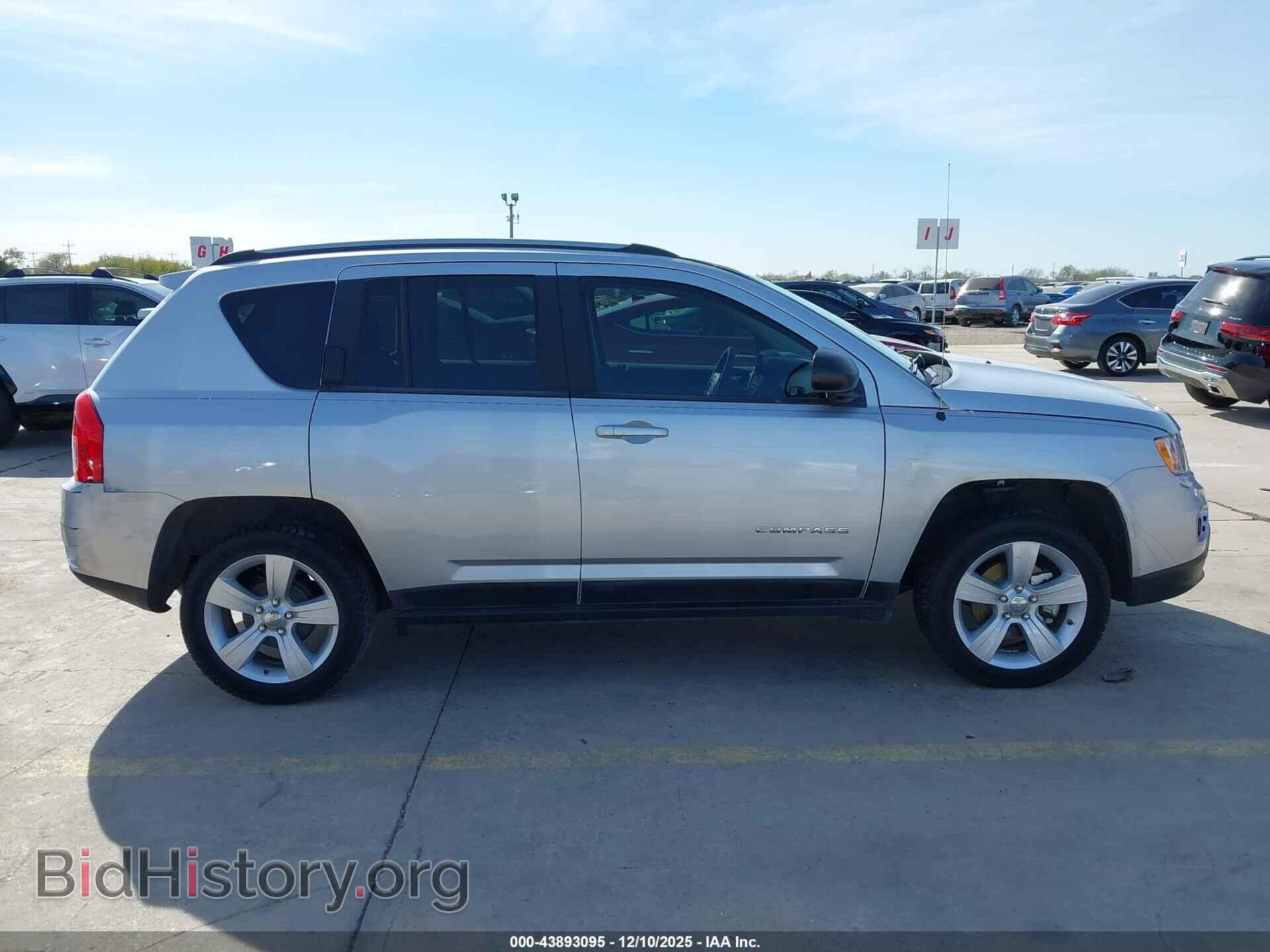 2011 JEEP COMPASS - VIN: 1J4NT1FA3BD252883 - Photo 13