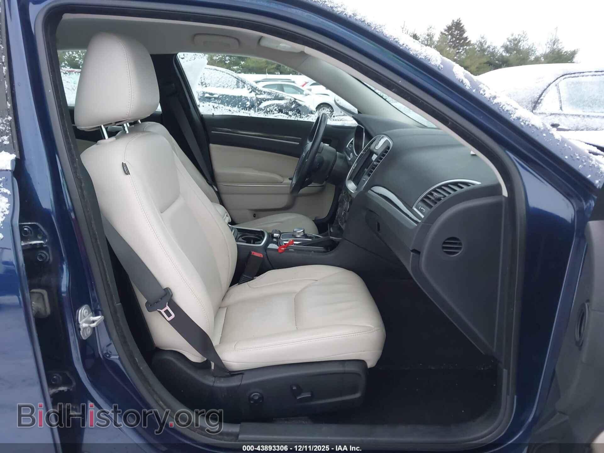2017 CHRYSLER 300 - VIN: 2C3CCARG3HH622078 - Фото 5