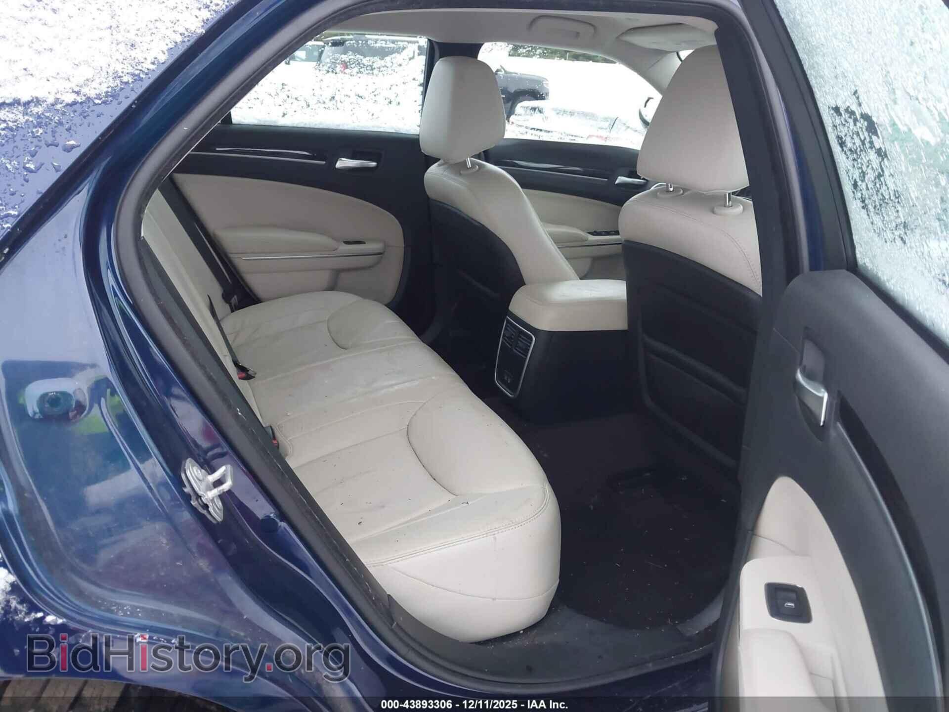 2017 CHRYSLER 300 - VIN: 2C3CCARG3HH622078 - Фото 8