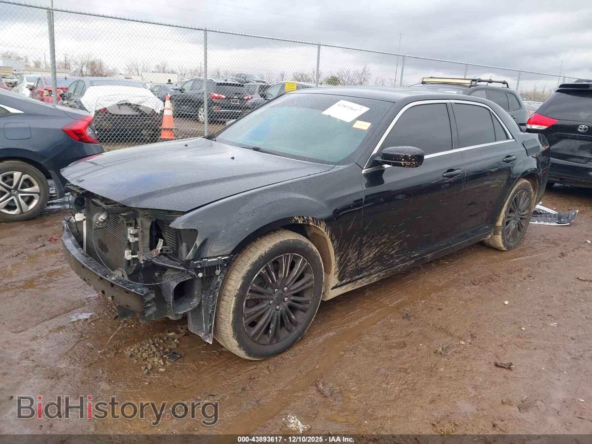 2014 CHRYSLER 300 - VIN: 2C3CCARG6EH374503 - Фото 2