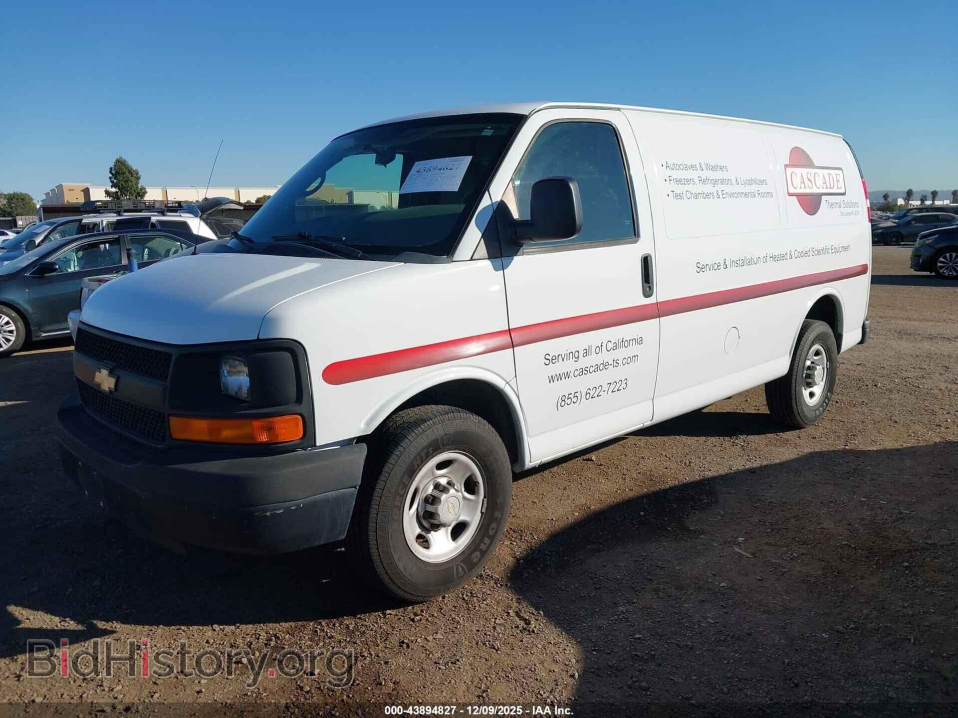 2010 CHEVROLET EXPRESS 2500 - VIN: 1GCZGFBA2A1181013 - Фото 2