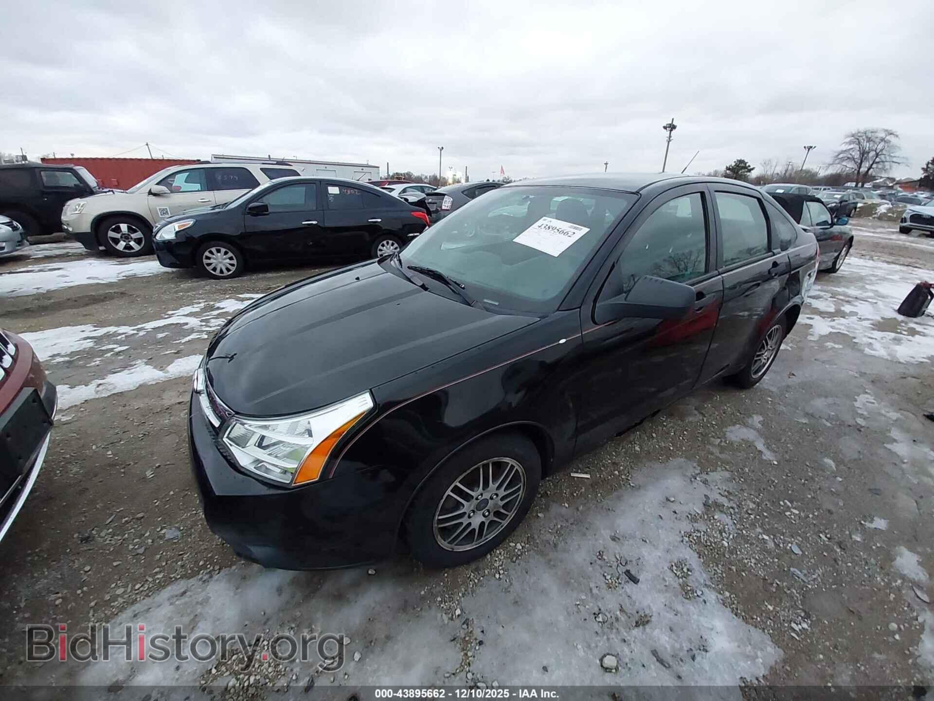 2011 FORD FOCUS - VIN: 1FAHP3FN8BW143349 - Фото 2