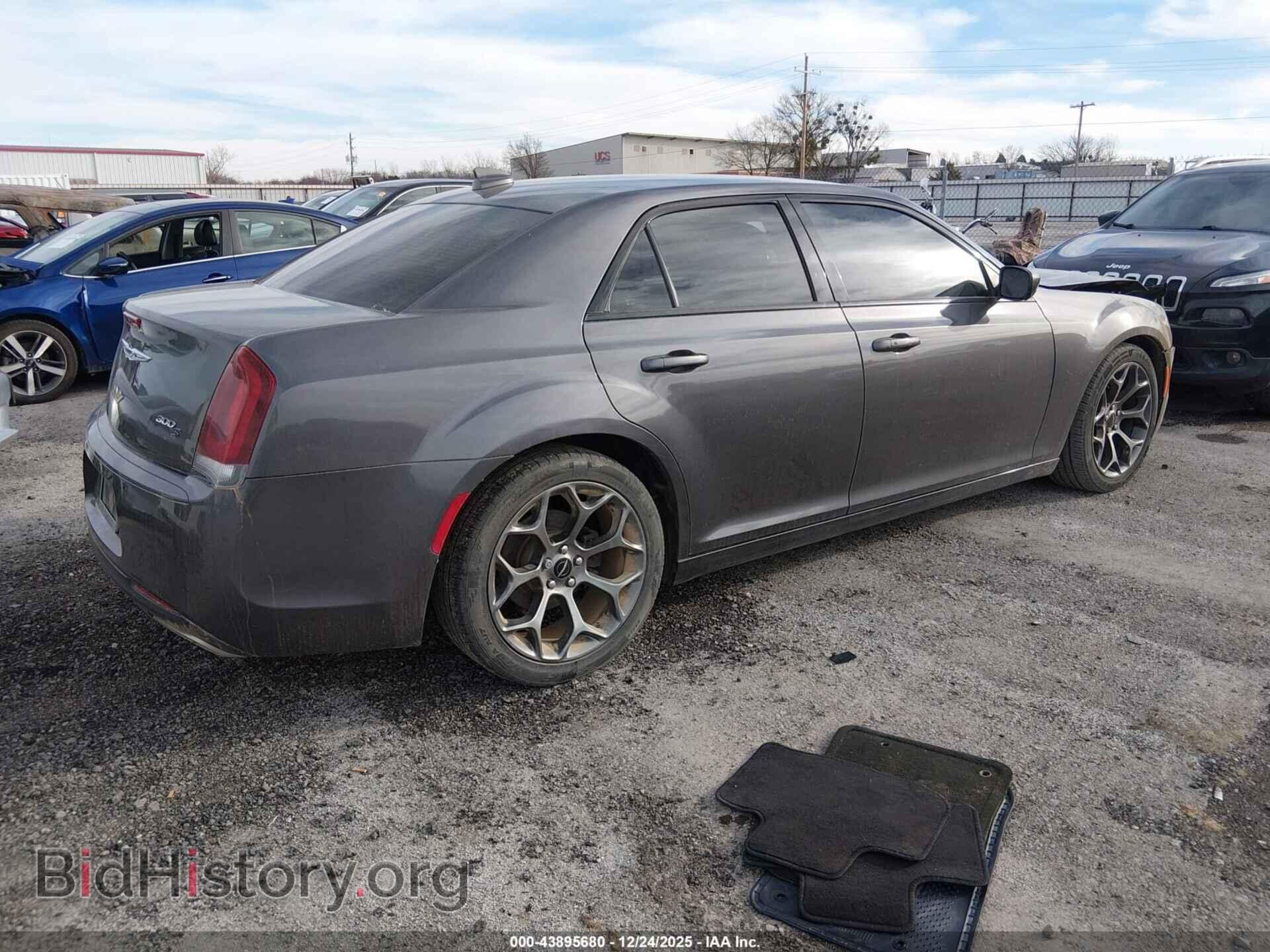 2016 CHRYSLER 300 - VIN: 2C3CCABG3GH220022 - Фото 4