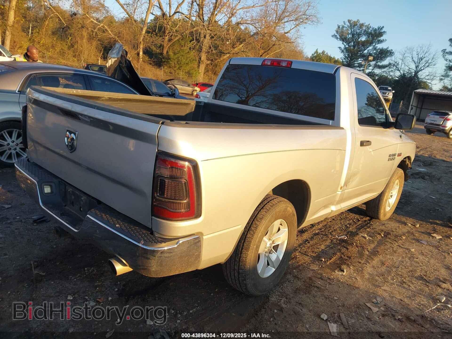 2015 RAM 1500 - VIN: 3C6JR6AT4FG665677 - Фото 4