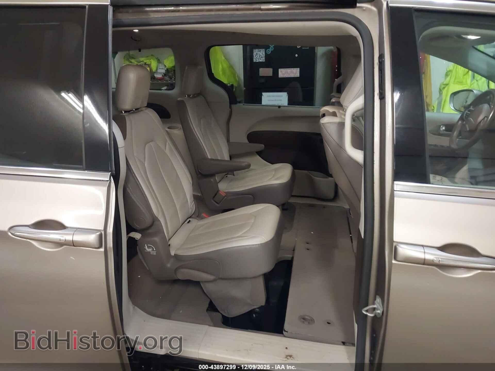 2017 CHRYSLER PACIFICA - VIN: 2C4RC1EG9HR721378 - Фото 8