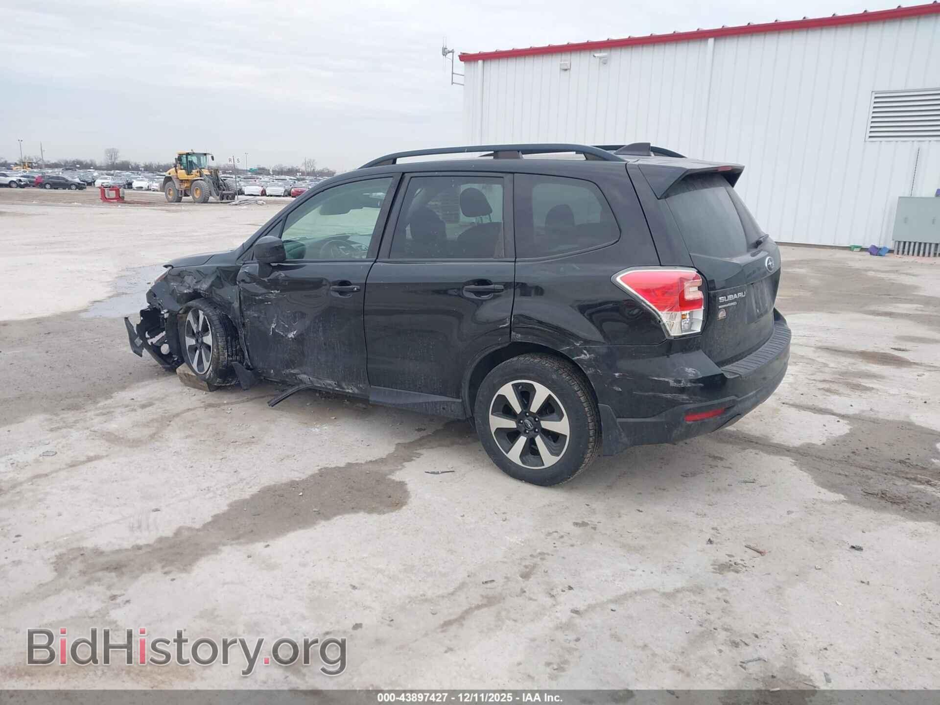 2018 SUBARU FORESTER - VIN: JF2SJAGC8JH504134 - Фото 3
