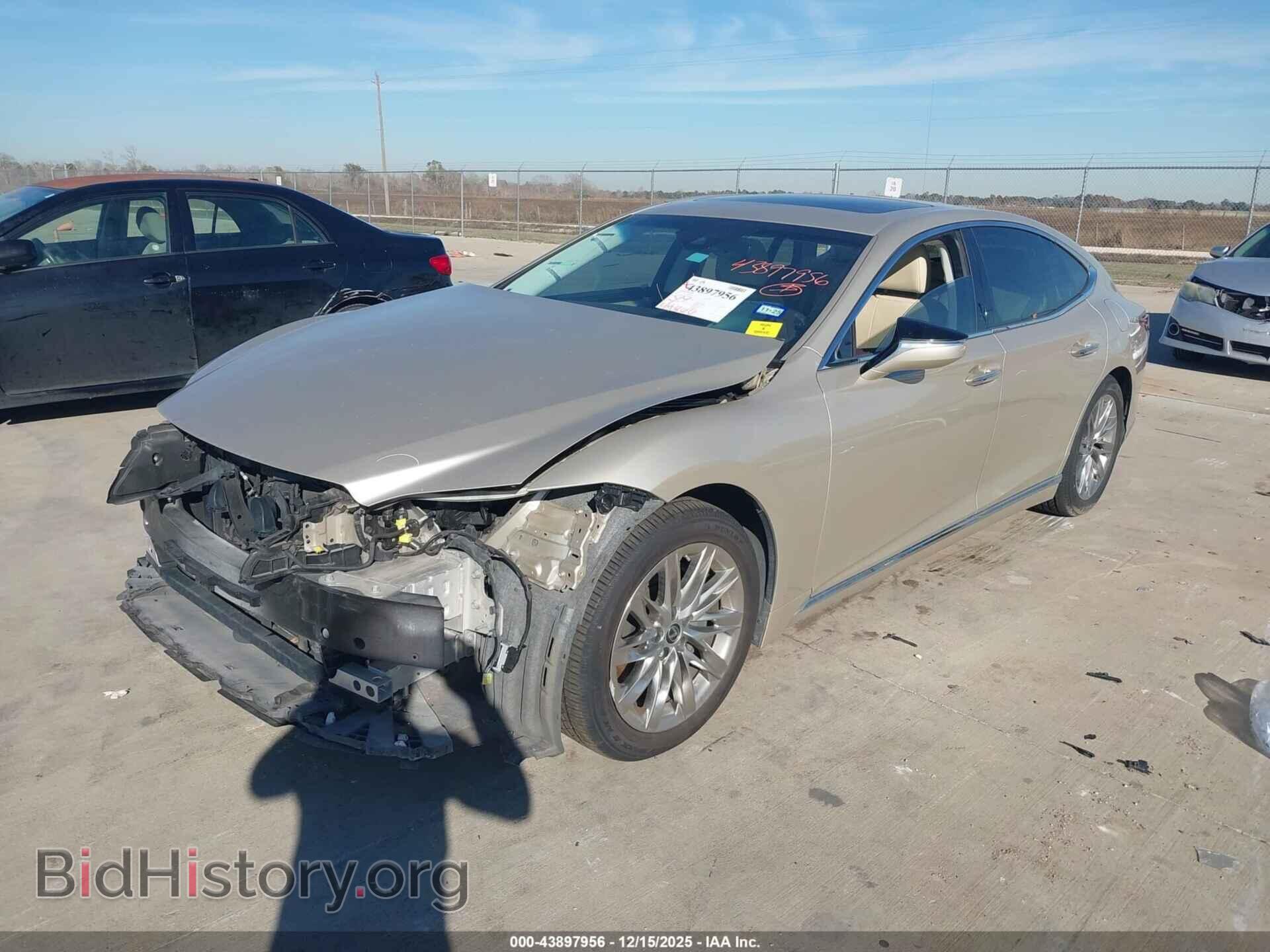 2019 LEXUS LS 500 - VIN: JTHB51FF0K5010320 - Photo 2