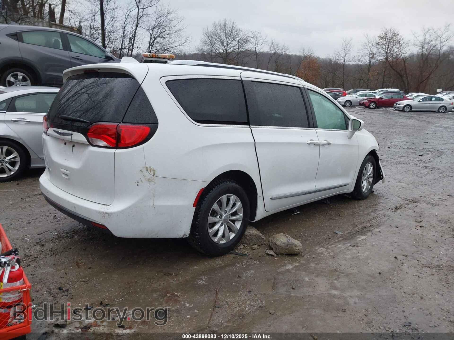 2018 CHRYSLER PACIFICA - VIN: 2C4RC1BG6JR143816 - Фото 4