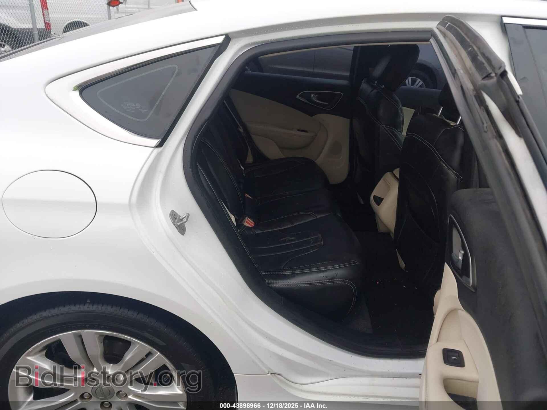 2015 CHRYSLER 200 - VIN: 1C3CCCAB1FN662854 - Фото 8