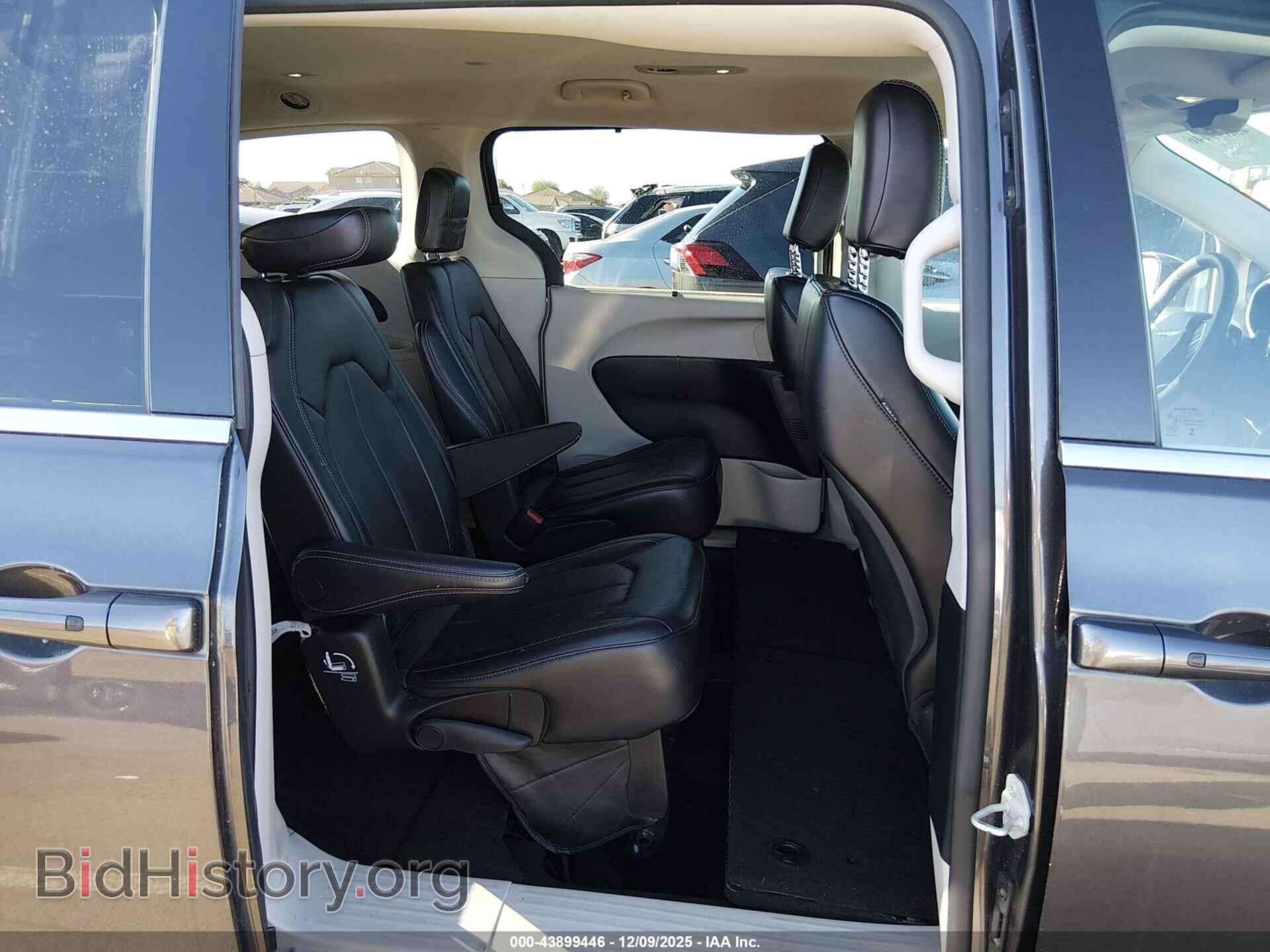 2023 CHRYSLER PACIFICA - VIN: 2C4RC1BG0PR596547 - Photo 8