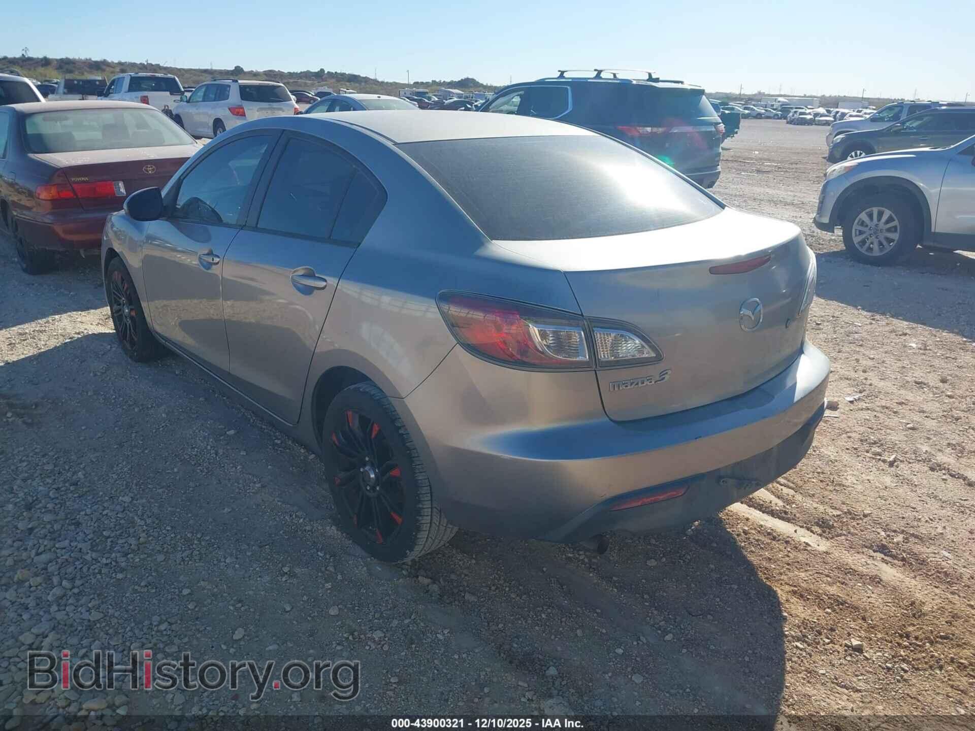 2011 MAZDA MAZDA3 - VIN: JM1BL1UF5B1393379 - Фото 3