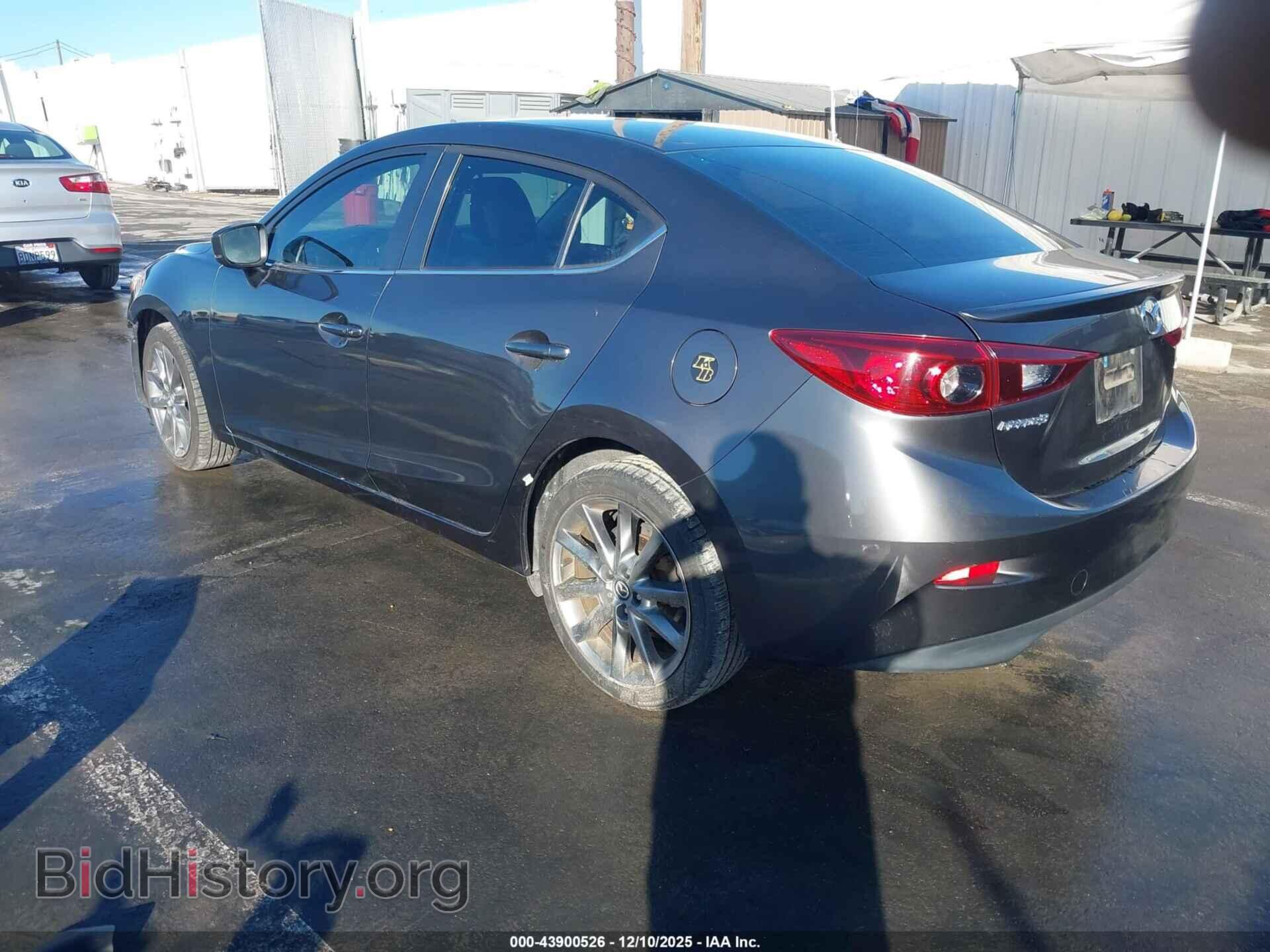 2018 MAZDA MAZDA3 - VIN: 3MZBN1V36JM189686 - Фото 3