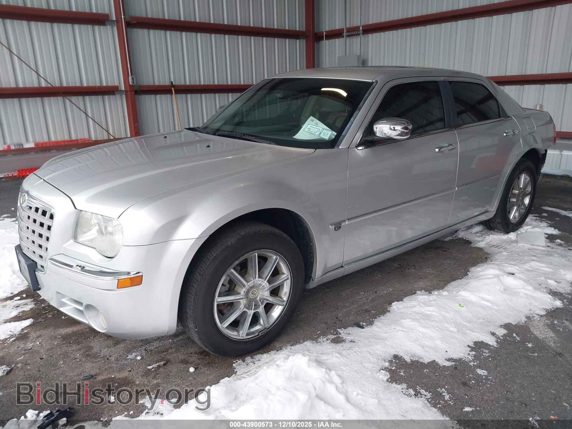 2007 CHRYSLER 300C - VIN: 2C3LK63H77H668481 - Фото 2