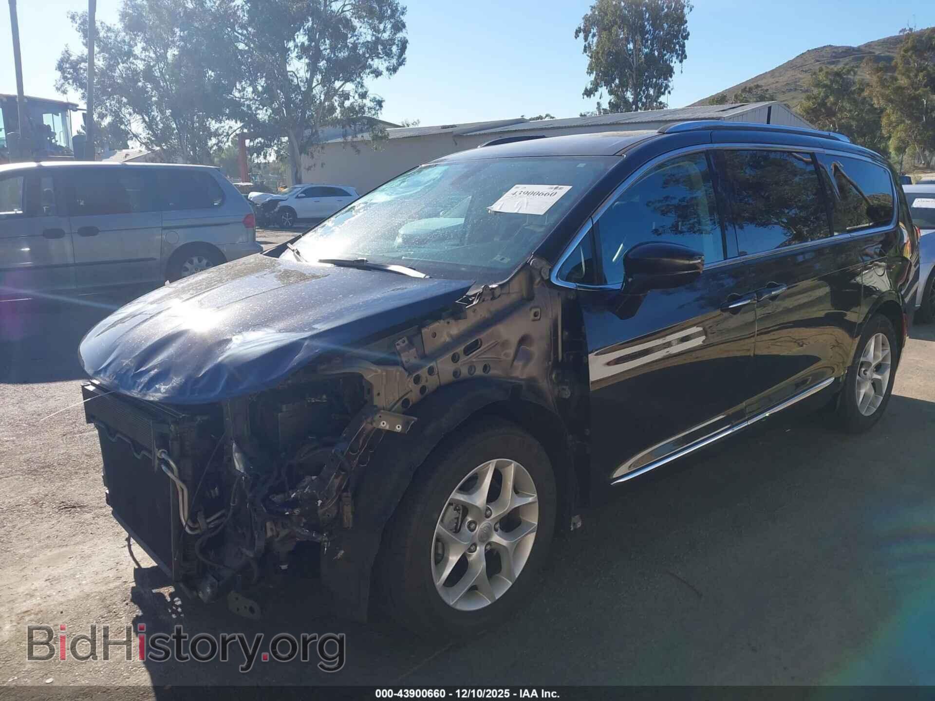 2017 CHRYSLER PACIFICA - VIN: 2C4RC1EG8HR506073 - Фото 2