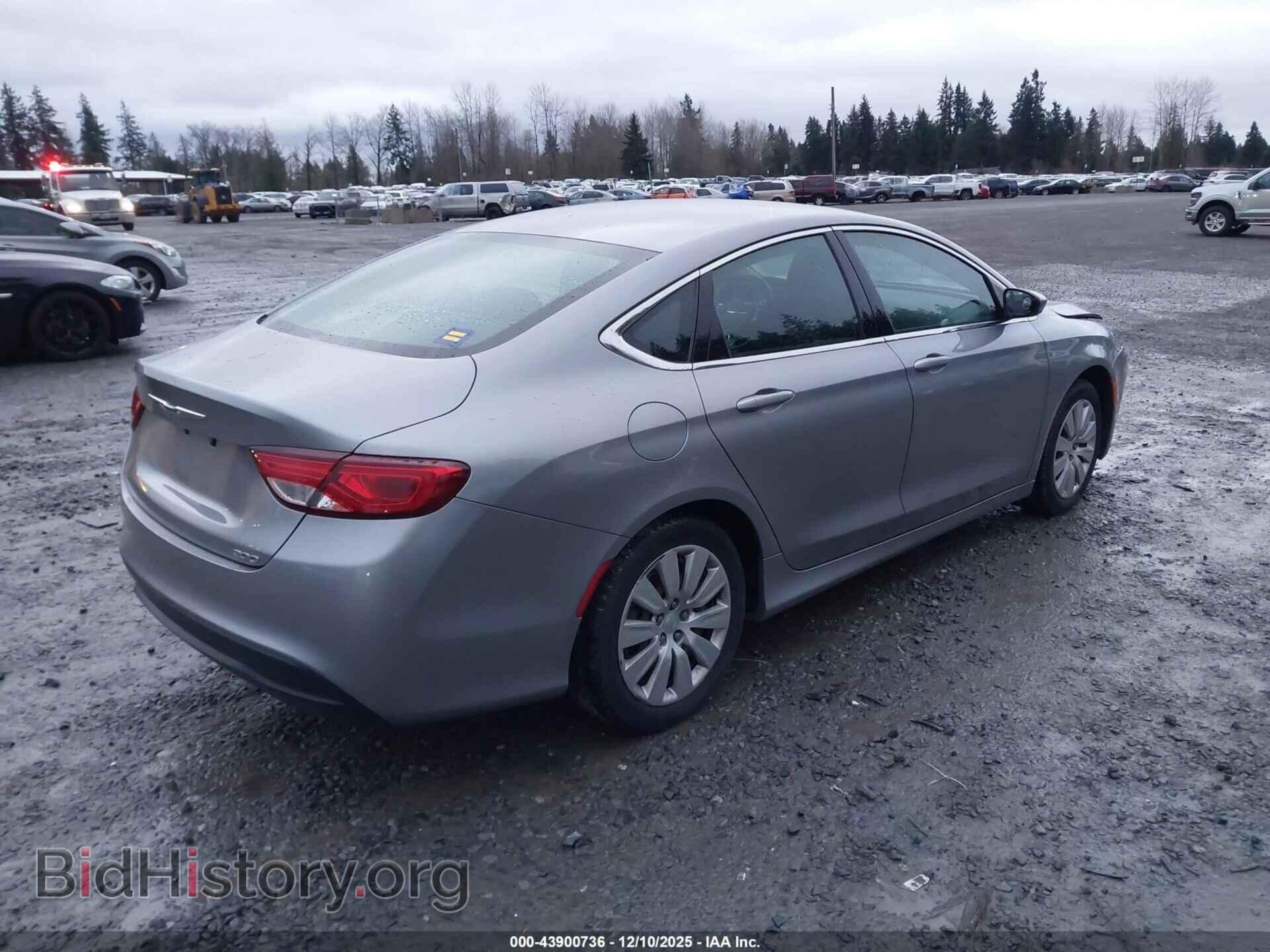 2016 CHRYSLER 200 - VIN: 1C3CCCFB4GN121257 - Фото 4